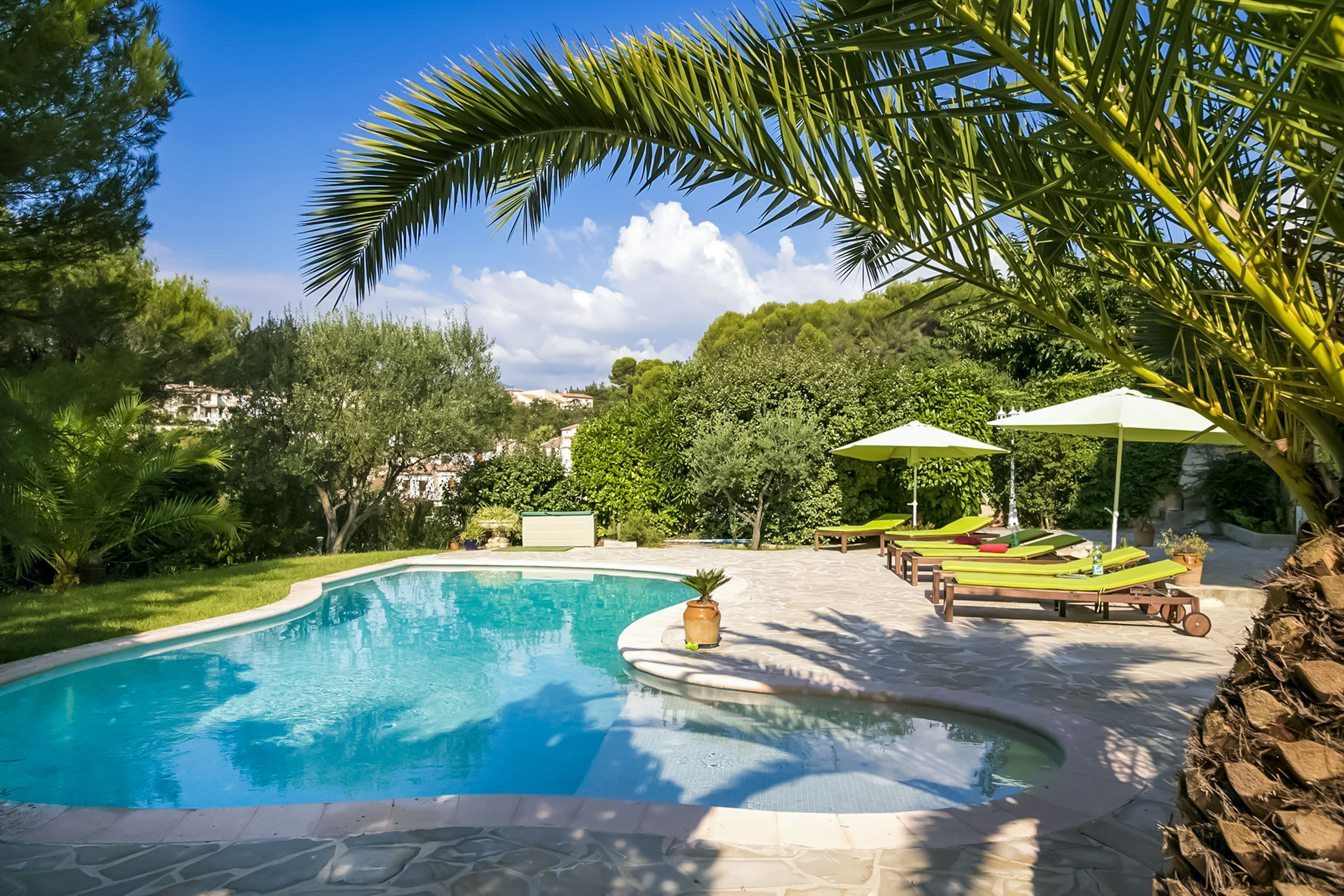 French property for sale in La Gaude, Alpes-Maritimes - €1,199,000 - photo 