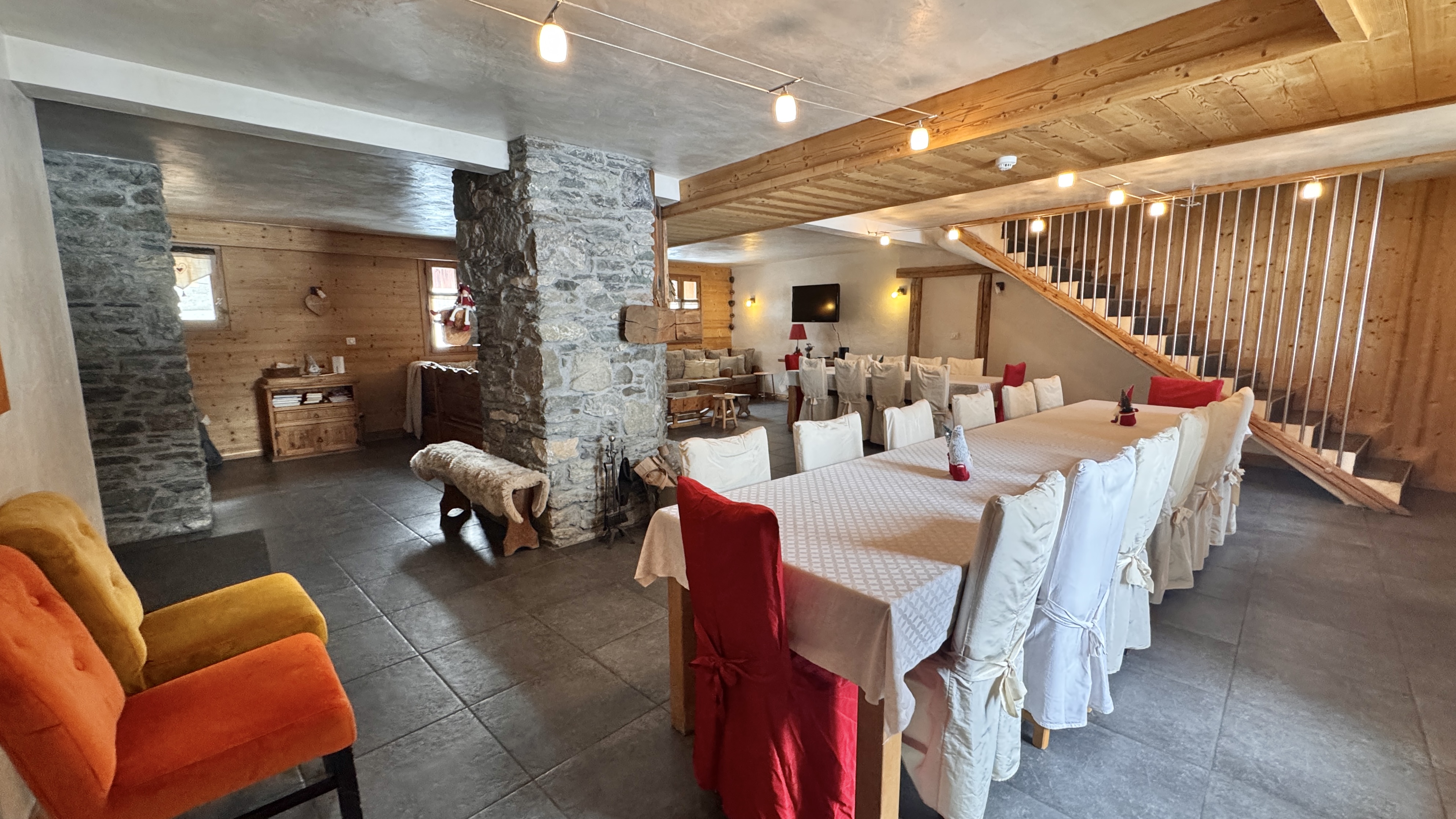 French property for sale in Champagny-en-Vanoise, Savoie - €2,500,000 - photo 