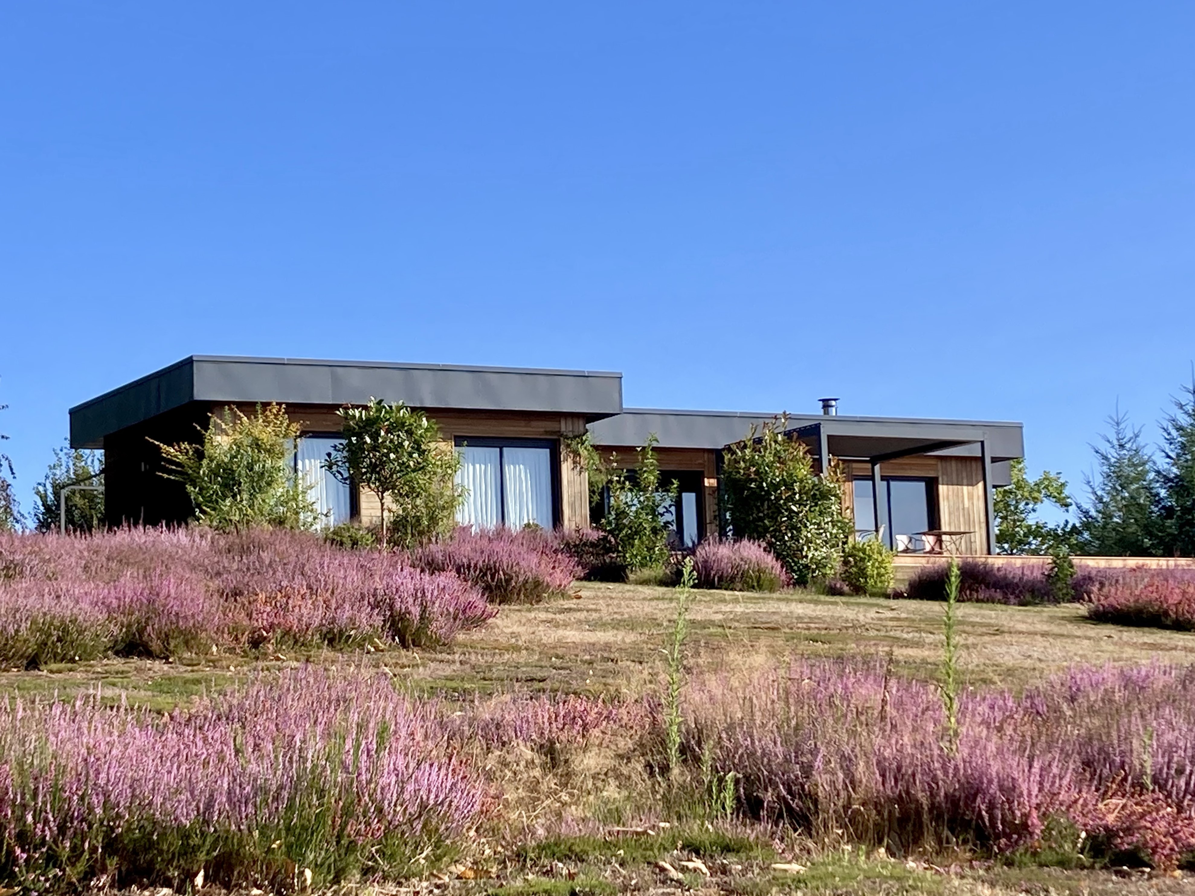 French property for sale in Neuvic, Corrèze - €885,000 - photo 