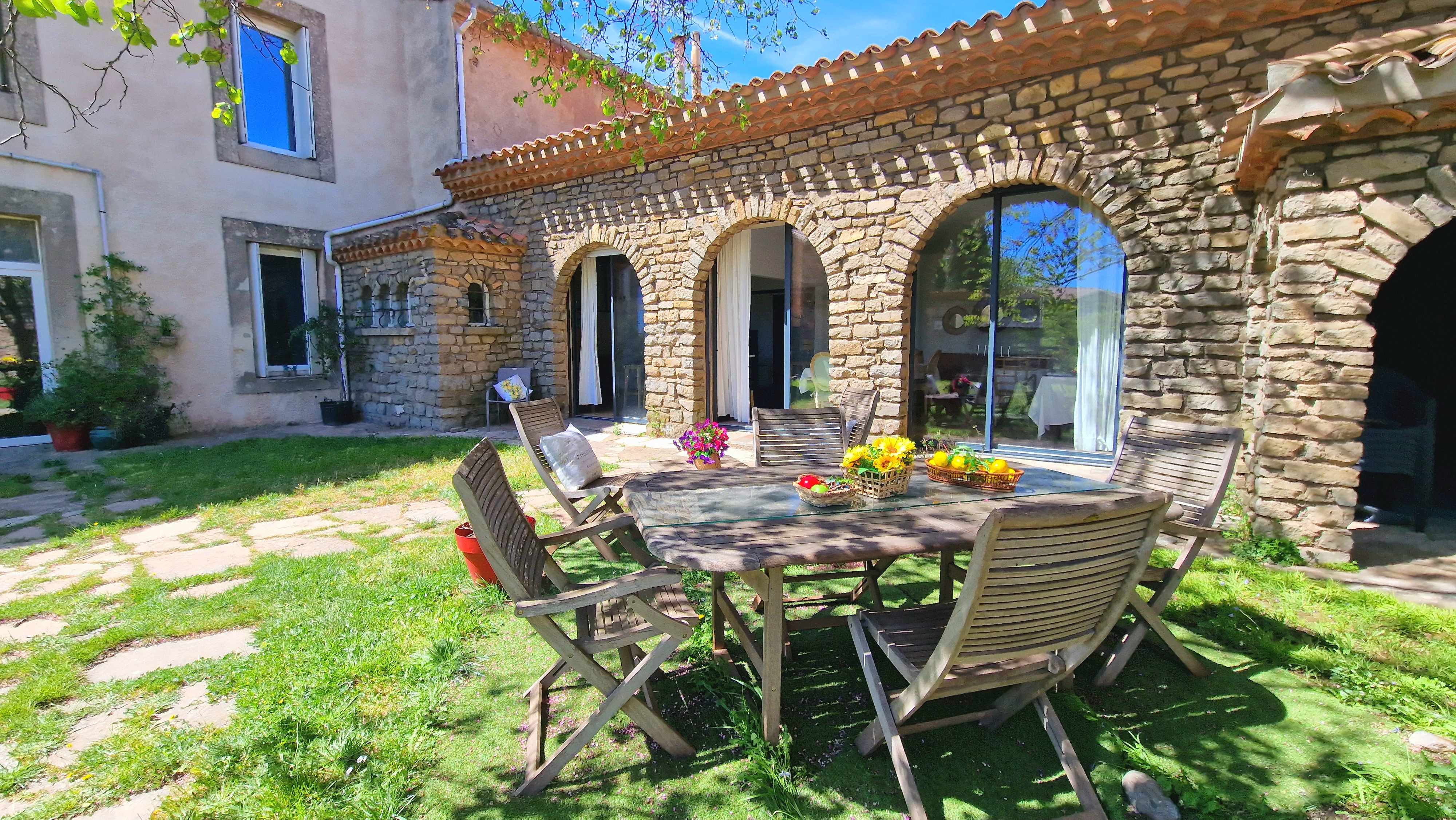 French property for sale in Moux, Aude - €450,000 - photo 
