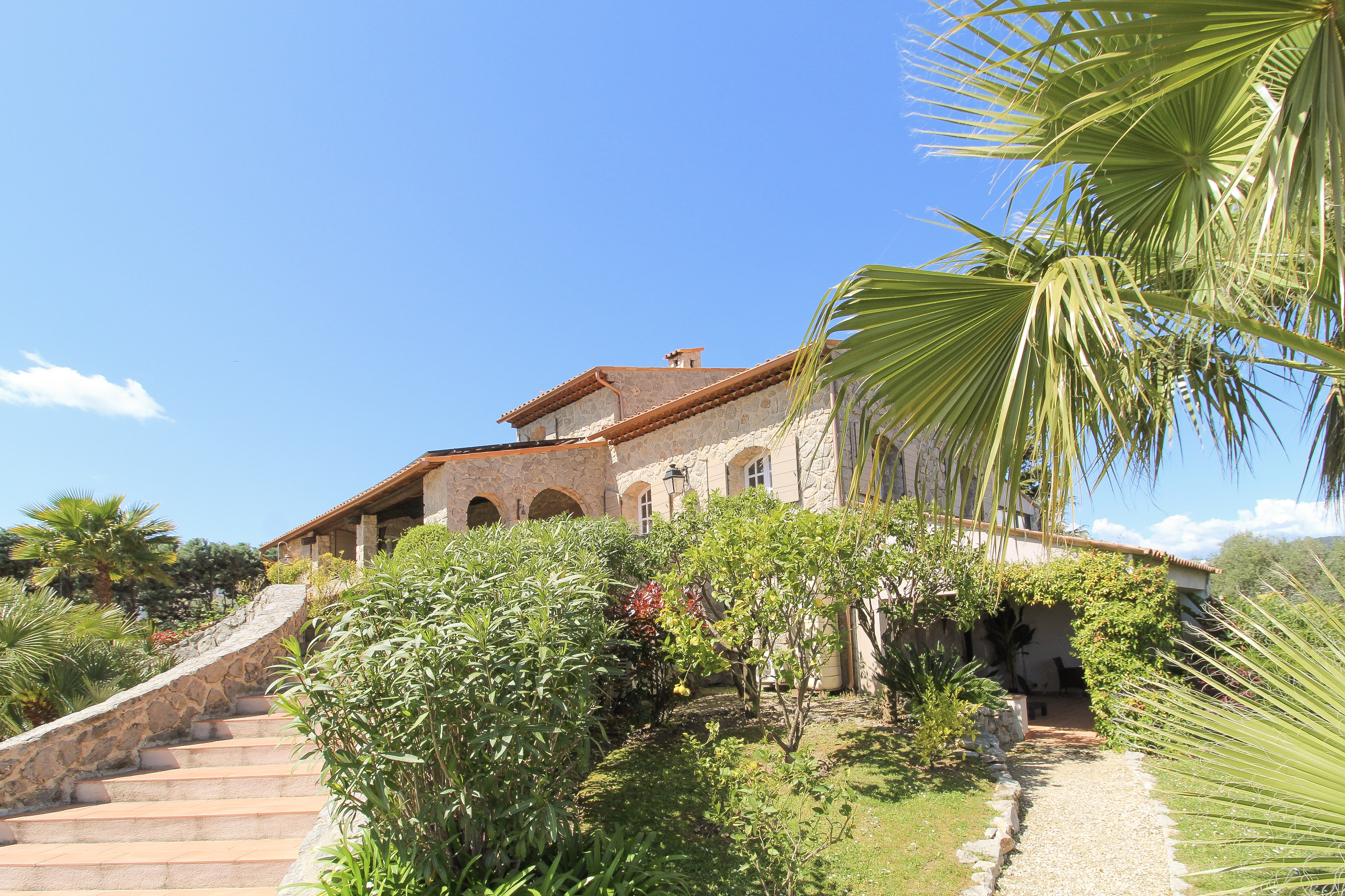 French property for sale in Peymeinade, Alpes-Maritimes - €1,645,000 - photo 