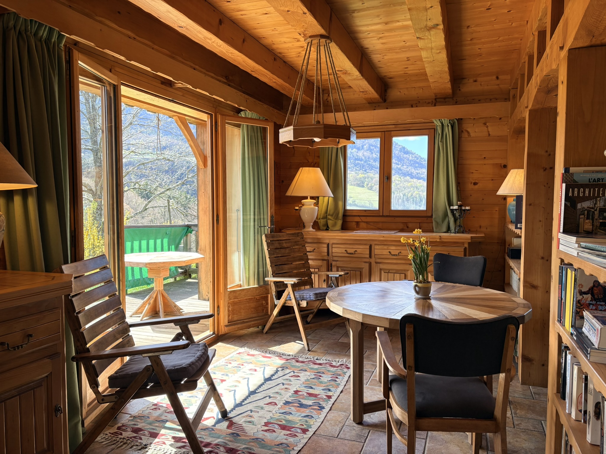 Propriété en France à vendre à Faverges-Seythenex, Haute-Savoie - €795 000 - photo 