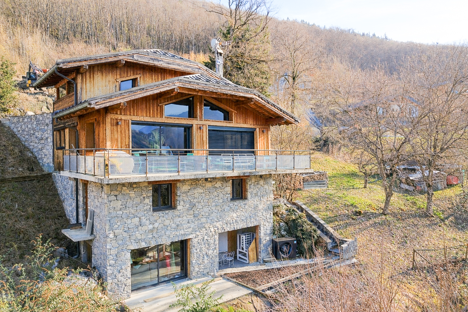 French property for sale in Courchevel, Savoie - €1,450,000 - photo 