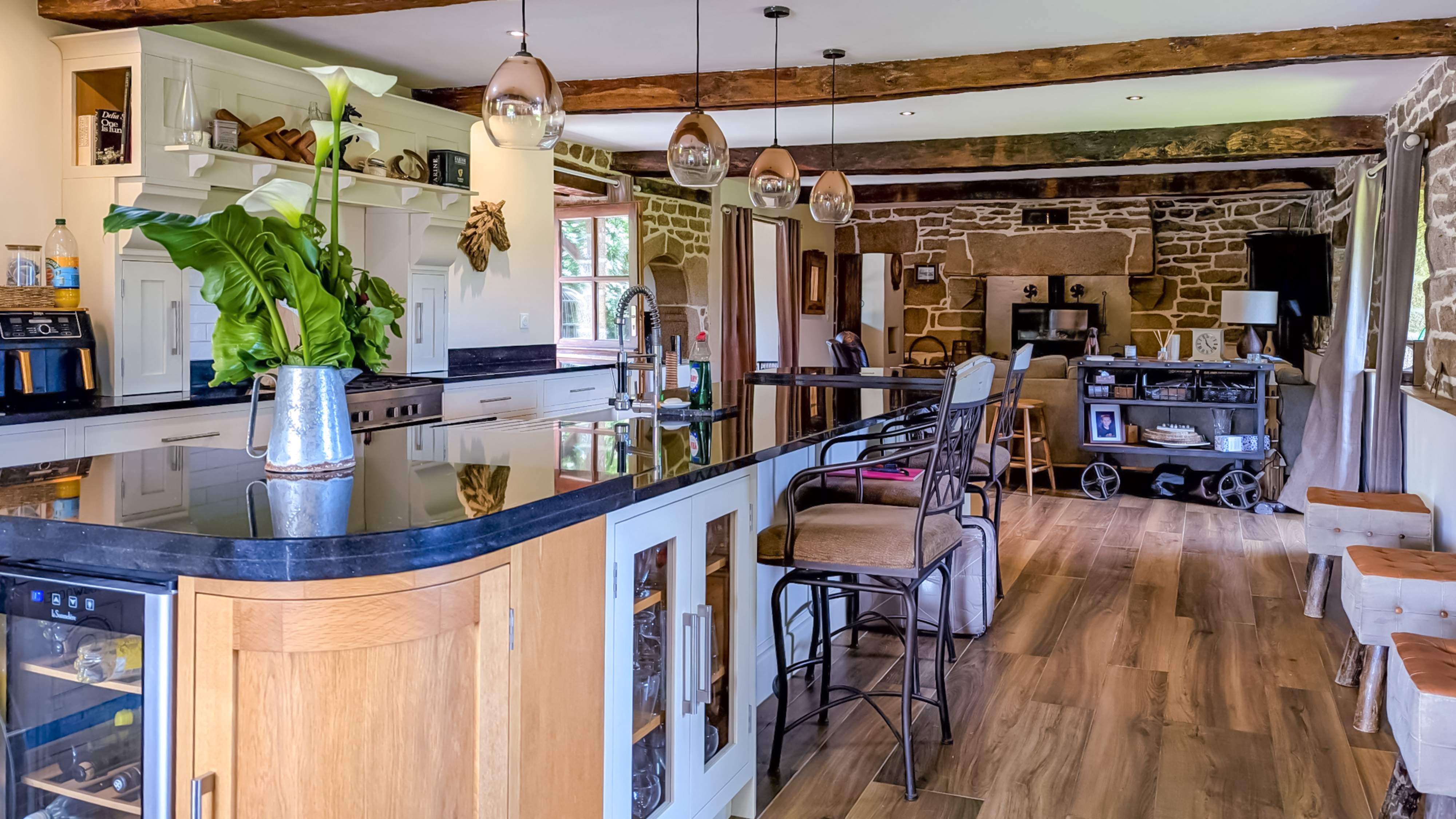 French property for sale in Lignol, Morbihan - €846,940 - photo 