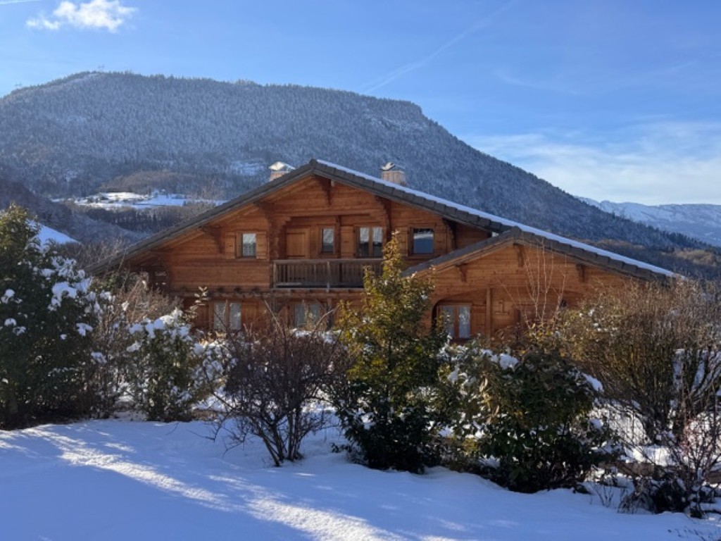Propriété en France à vendre à Faverges-Seythenex, Haute-Savoie - €795 000 - photo 