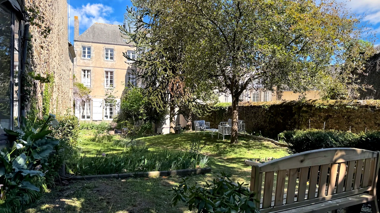 Propriété en France à vendre à Mayenne, Mayenne - €648 900 - photo 