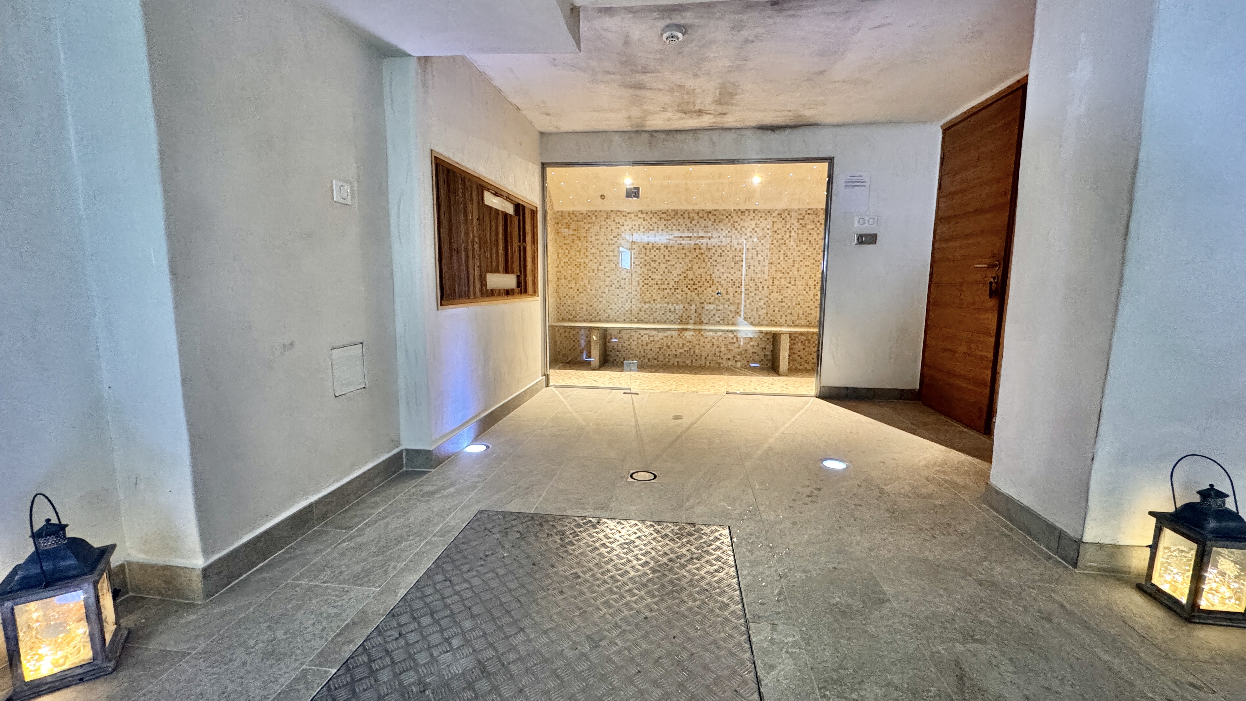 French property for sale in Champagny-en-Vanoise, Savoie - €2,500,000 - photo 
