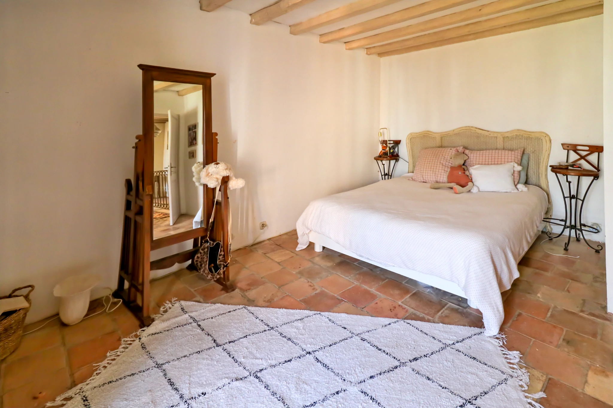 French property for sale in Saint-Quentin-la-Poterie, Gard - €735,000 - photo 