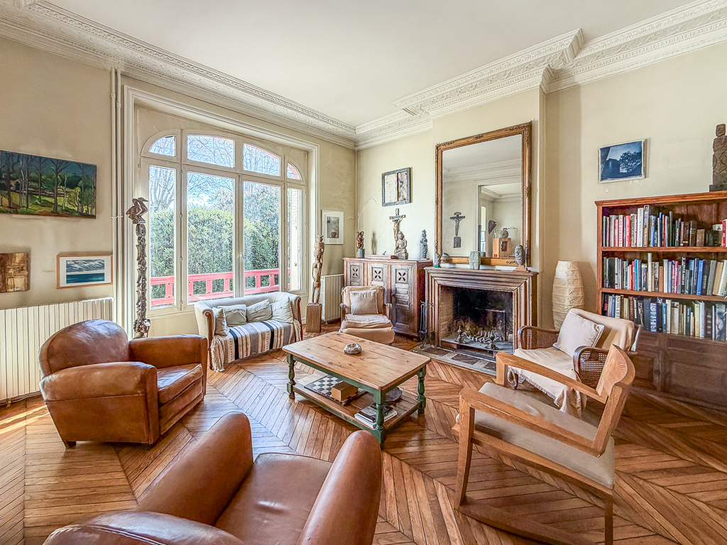 Propriété en France à vendre à Joinville-le-Pont, Val-de-Marne - €2 300 000 - photo 