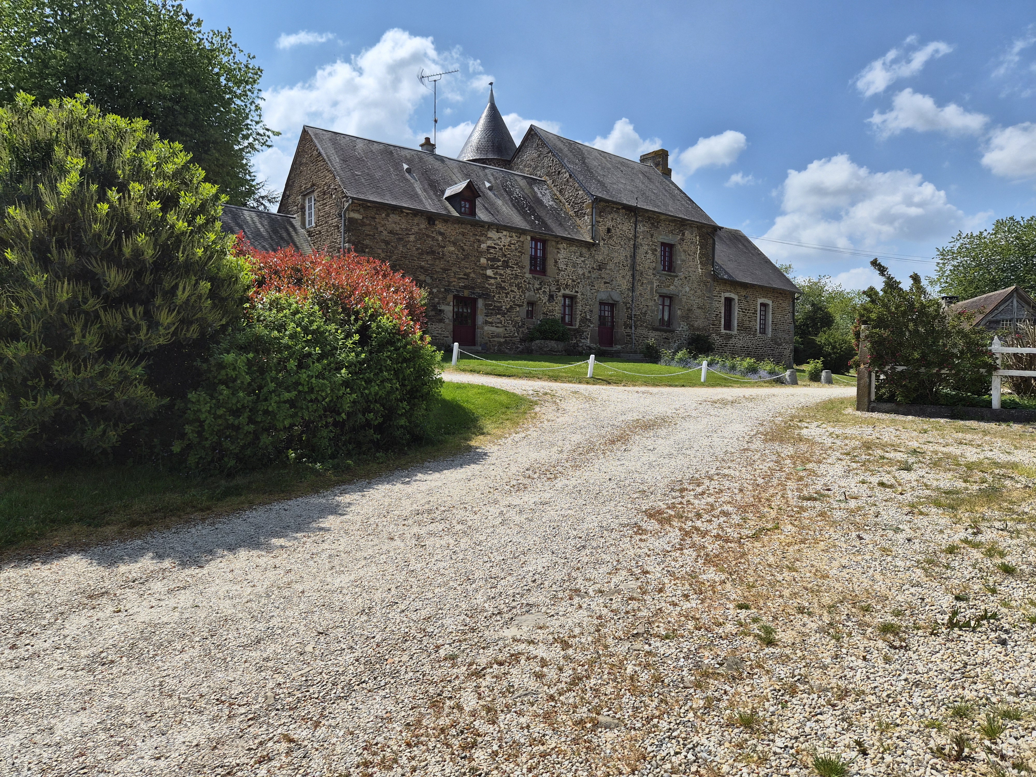 Propriété en France à vendre à Saint-Bômer-les-Forges, Orne - €1 484 000 - photo 