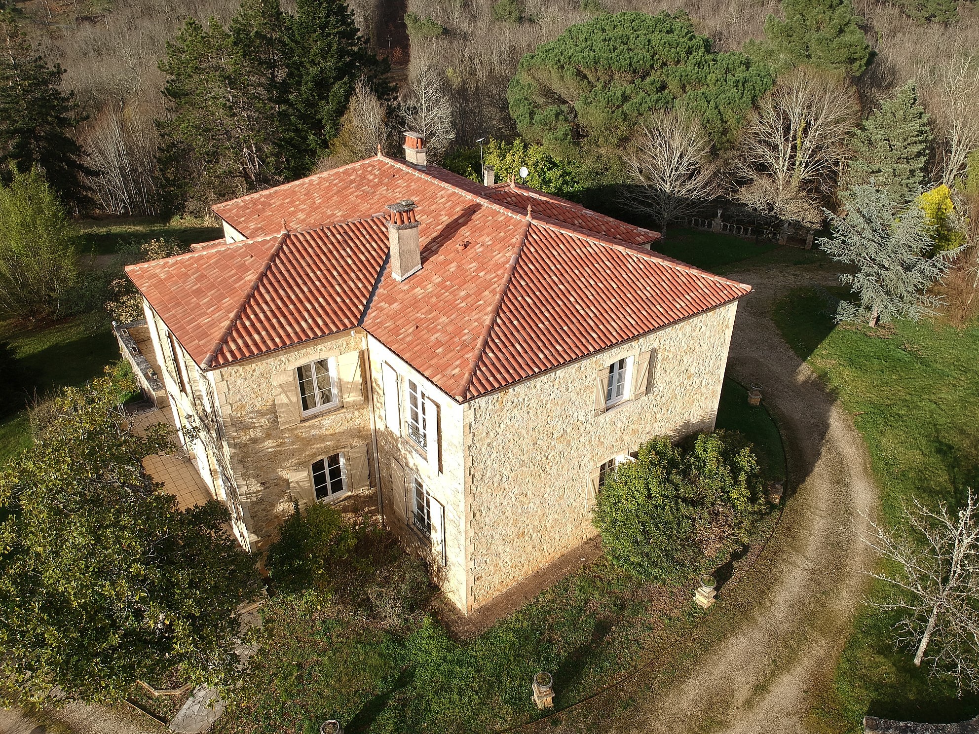 Propriété en France à vendre à Prayssac, Lot - €843 000 - photo 