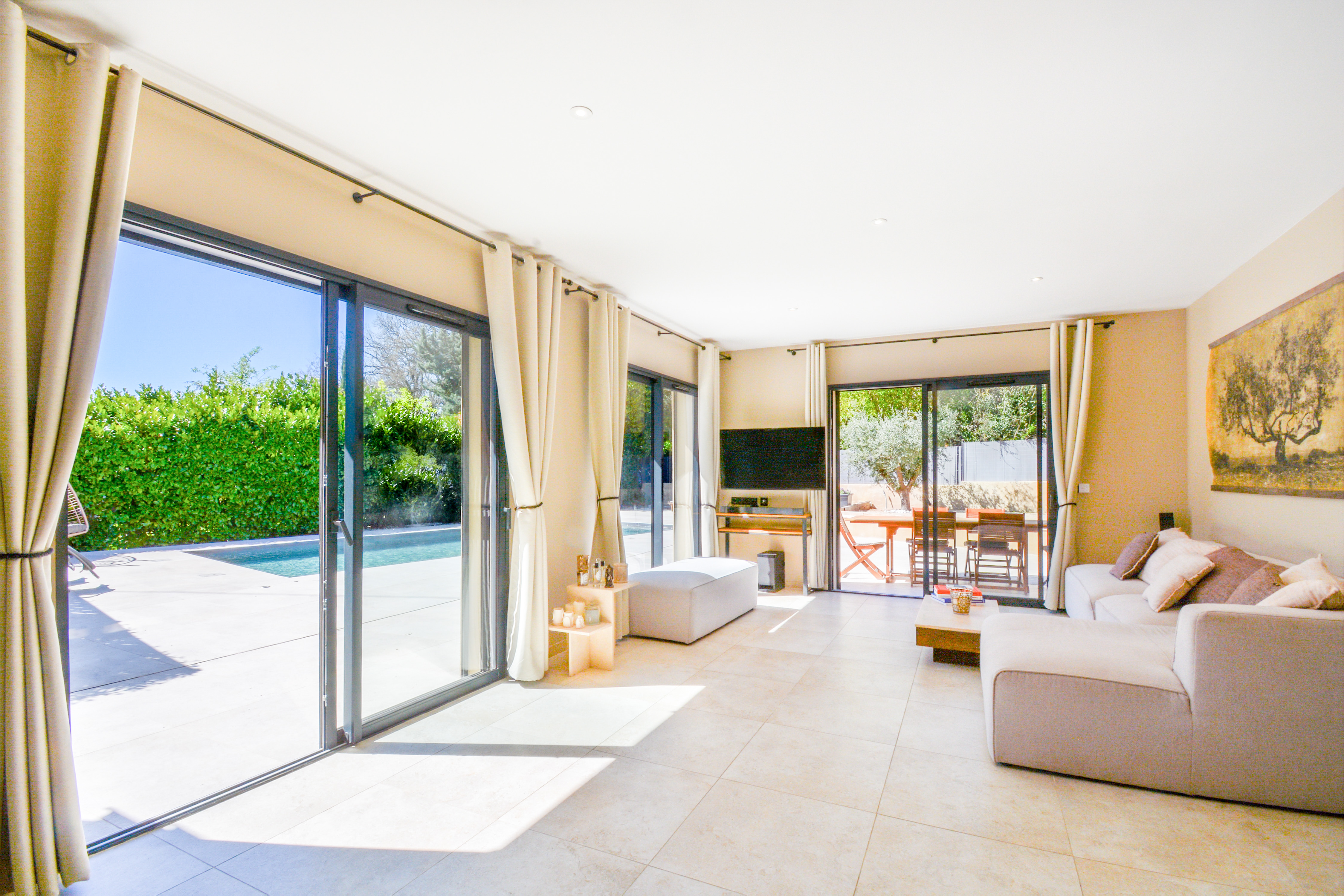 French property for sale in Aix-en-Provence, Bouches-du-Rhône - €1,150,000 - photo 
