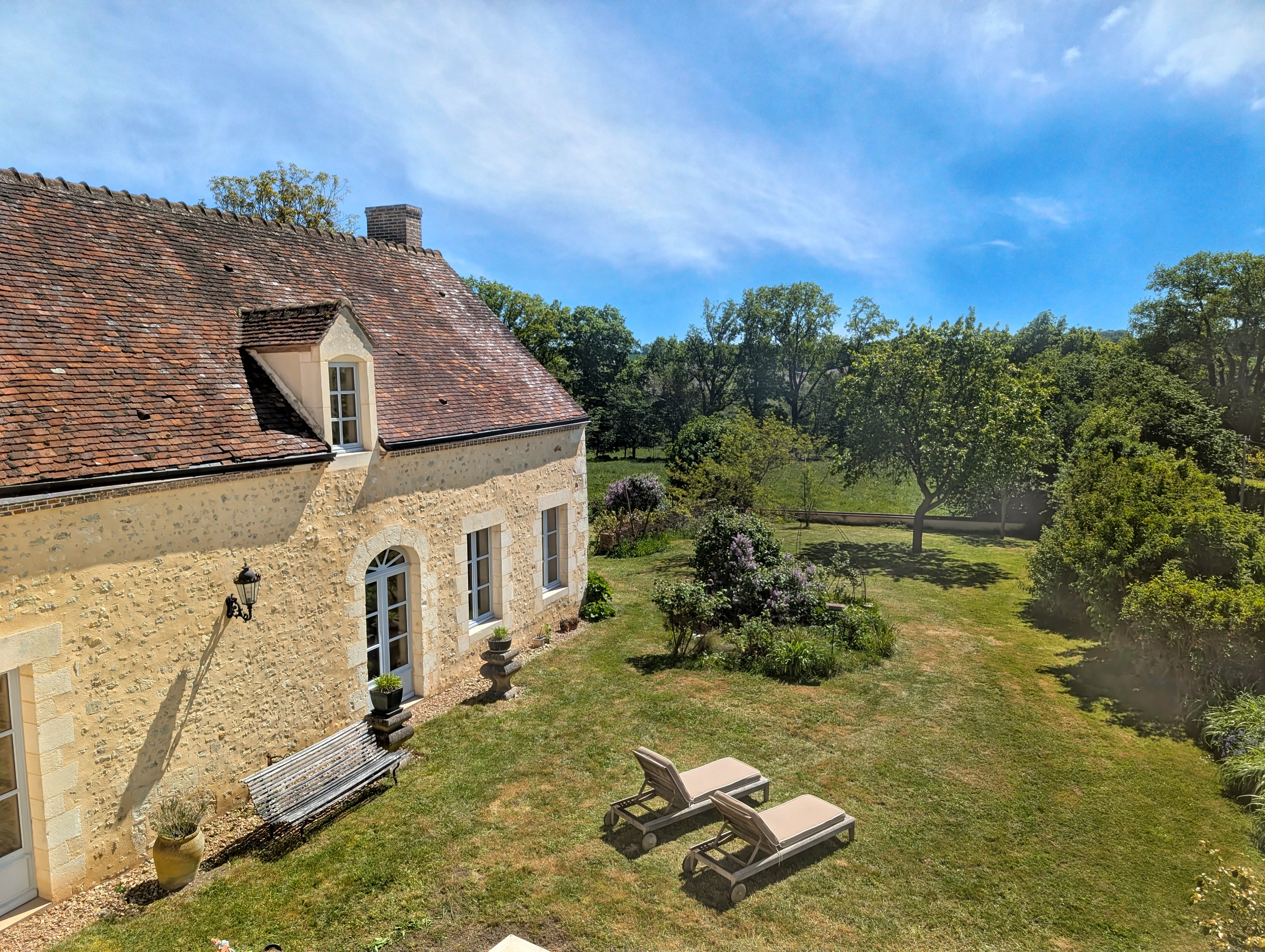 Propriété en France à vendre à Saint-Cyr-la-Rosière, Orne - €1 100 000 - photo 