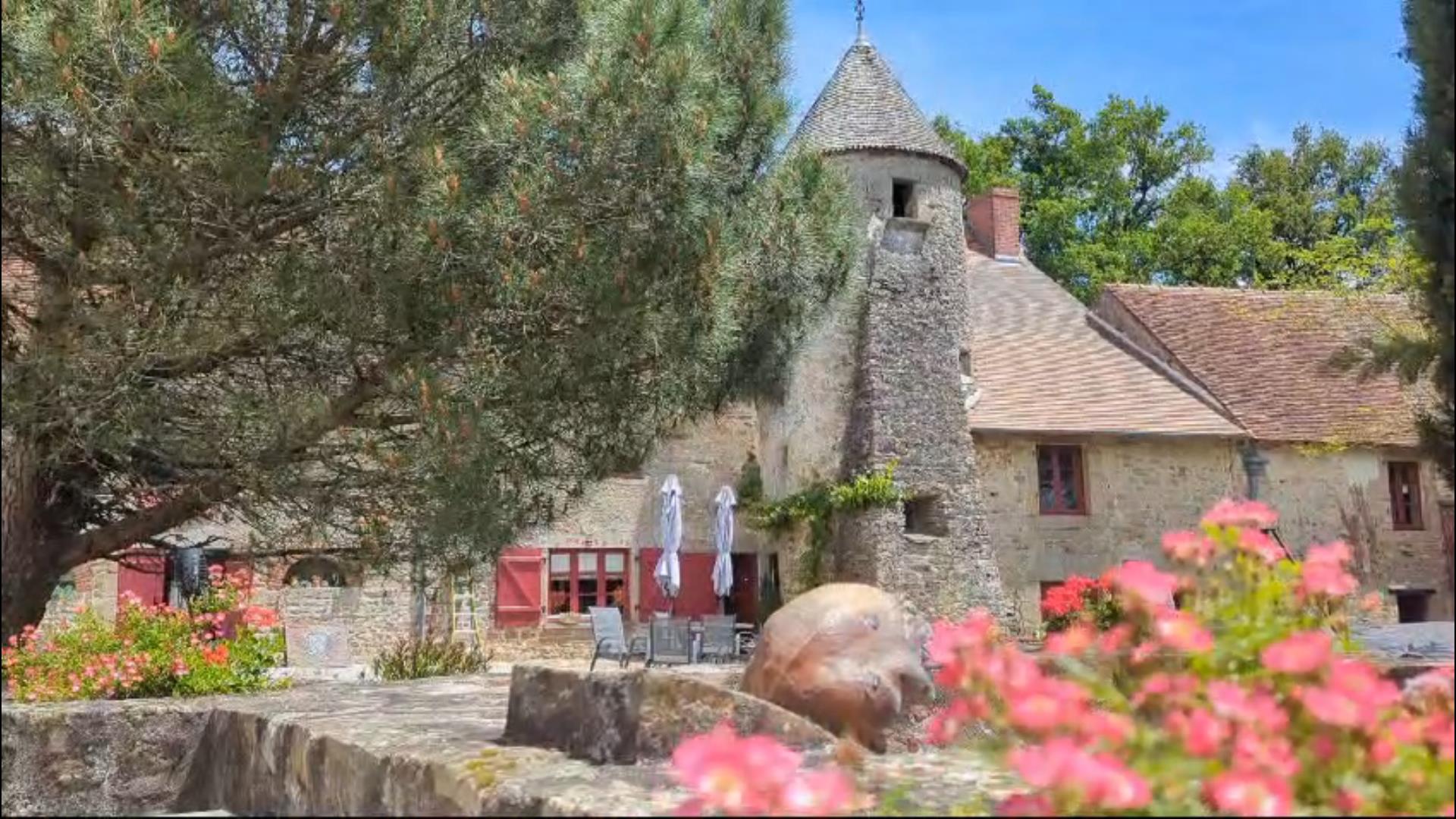 Propriété en France à vendre à Arnac-la-Poste, Haute-Vienne - €401 740 - photo 