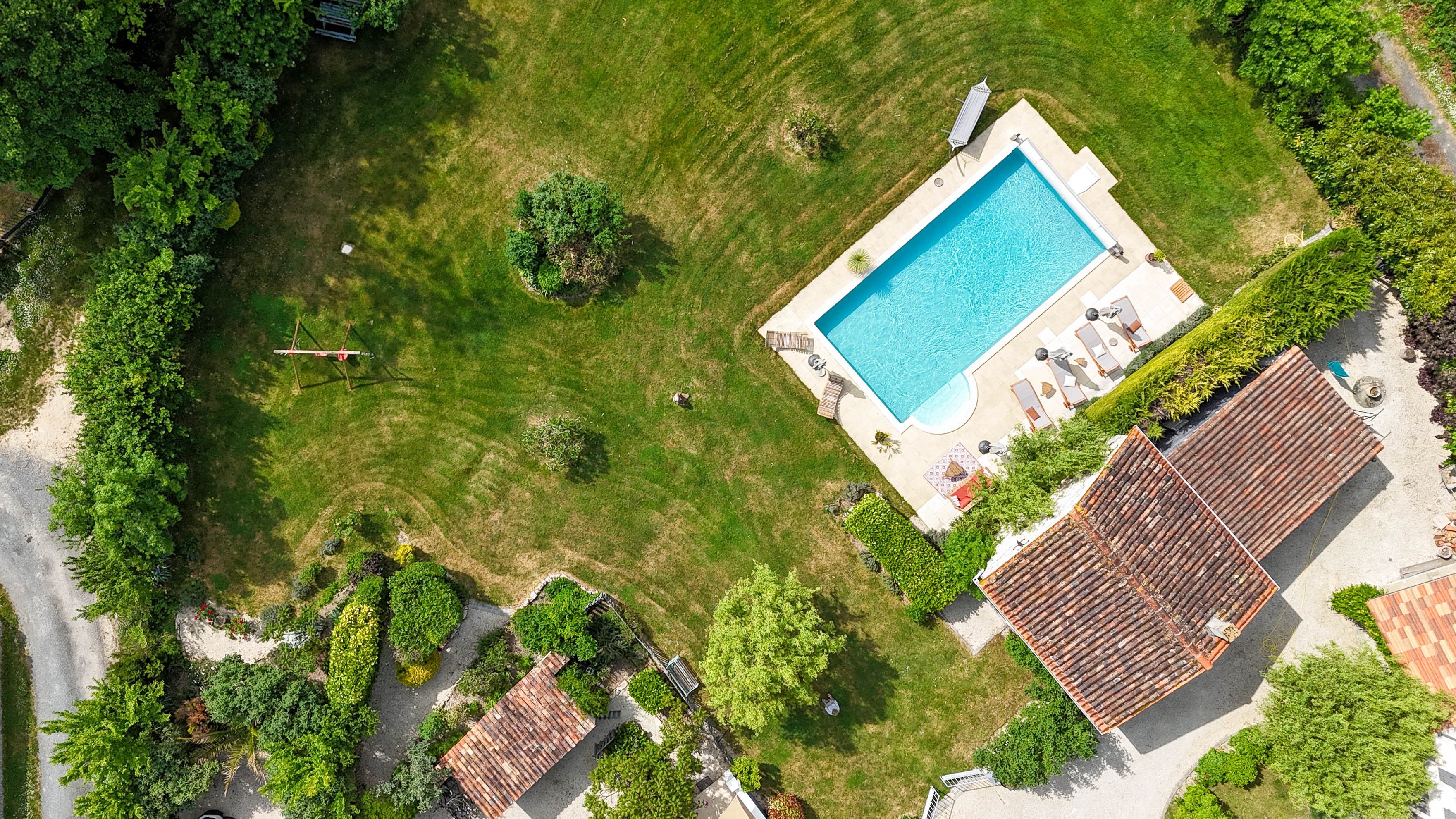 Propriété en France à vendre à Mons, Charente-Maritime - €595 000 - photo 
