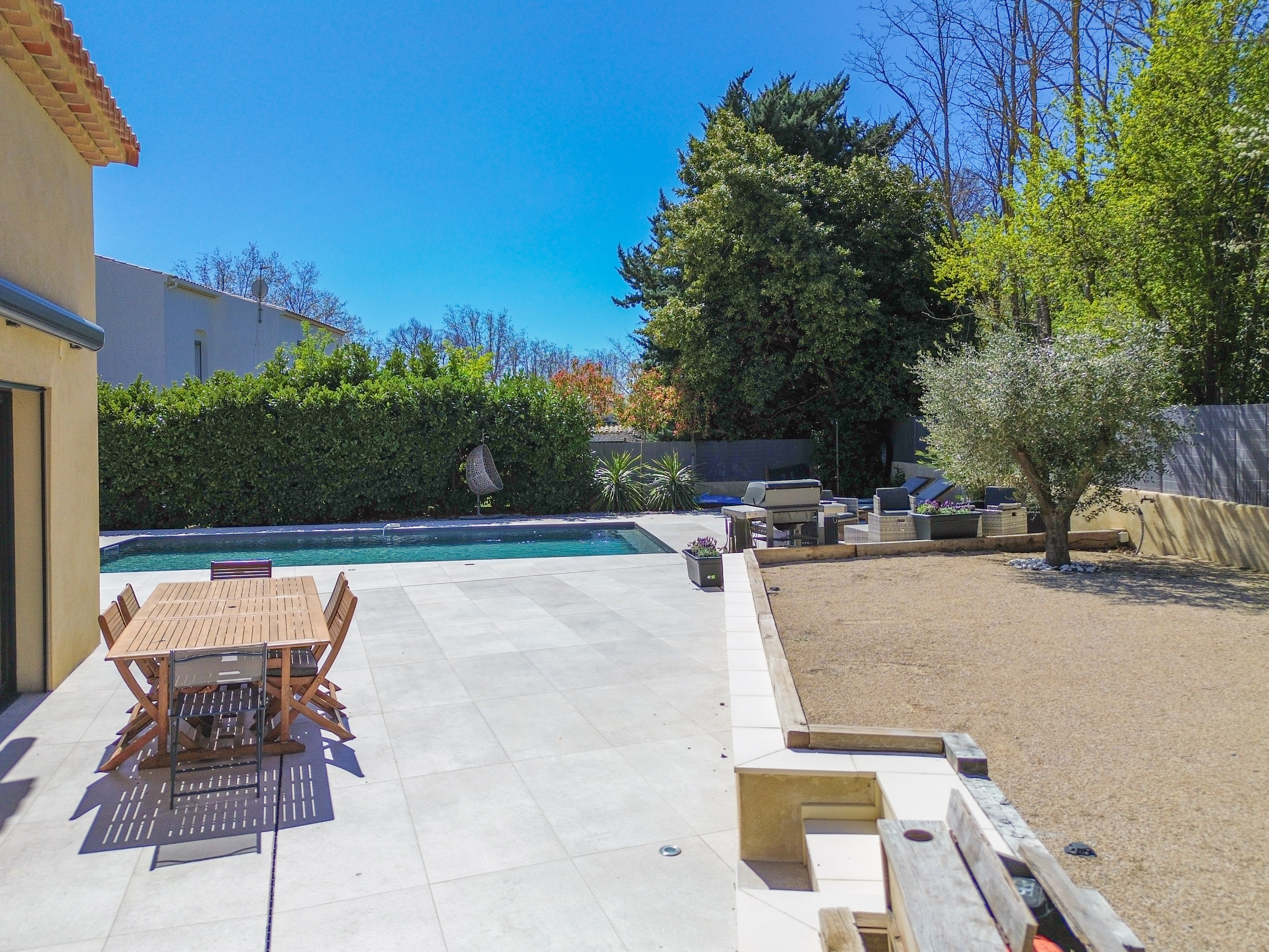 French property for sale in Aix-en-Provence, Bouches-du-Rhône - €1,150,000 - photo 
