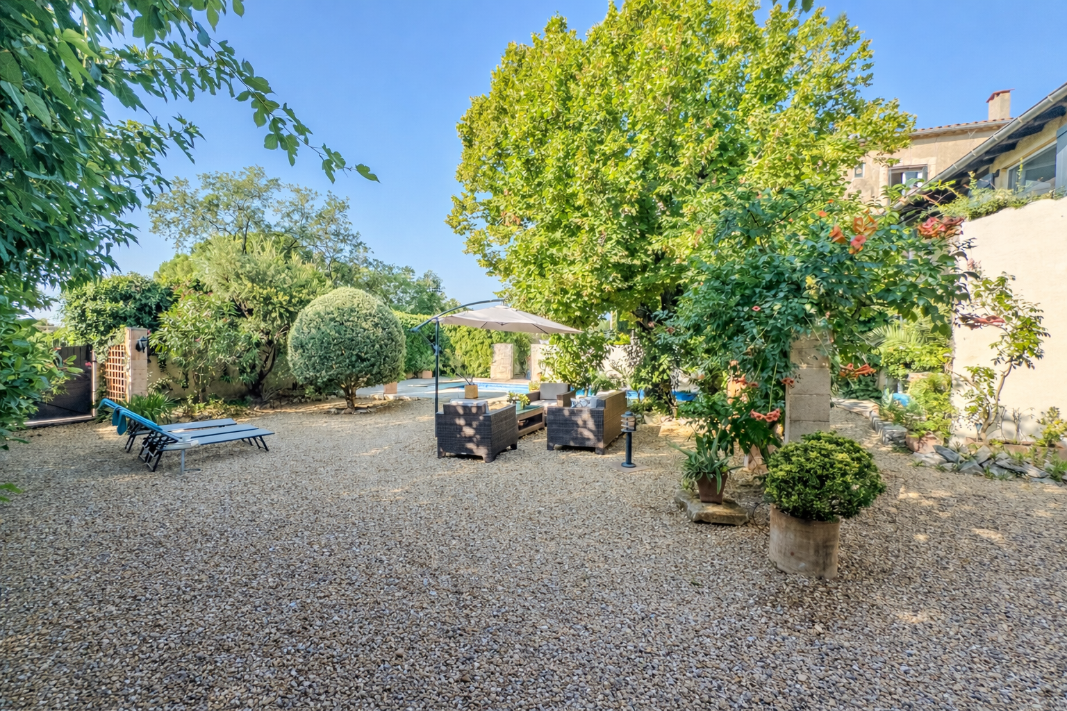 French property for sale in Neffiès, Hérault - €950,000 - photo 