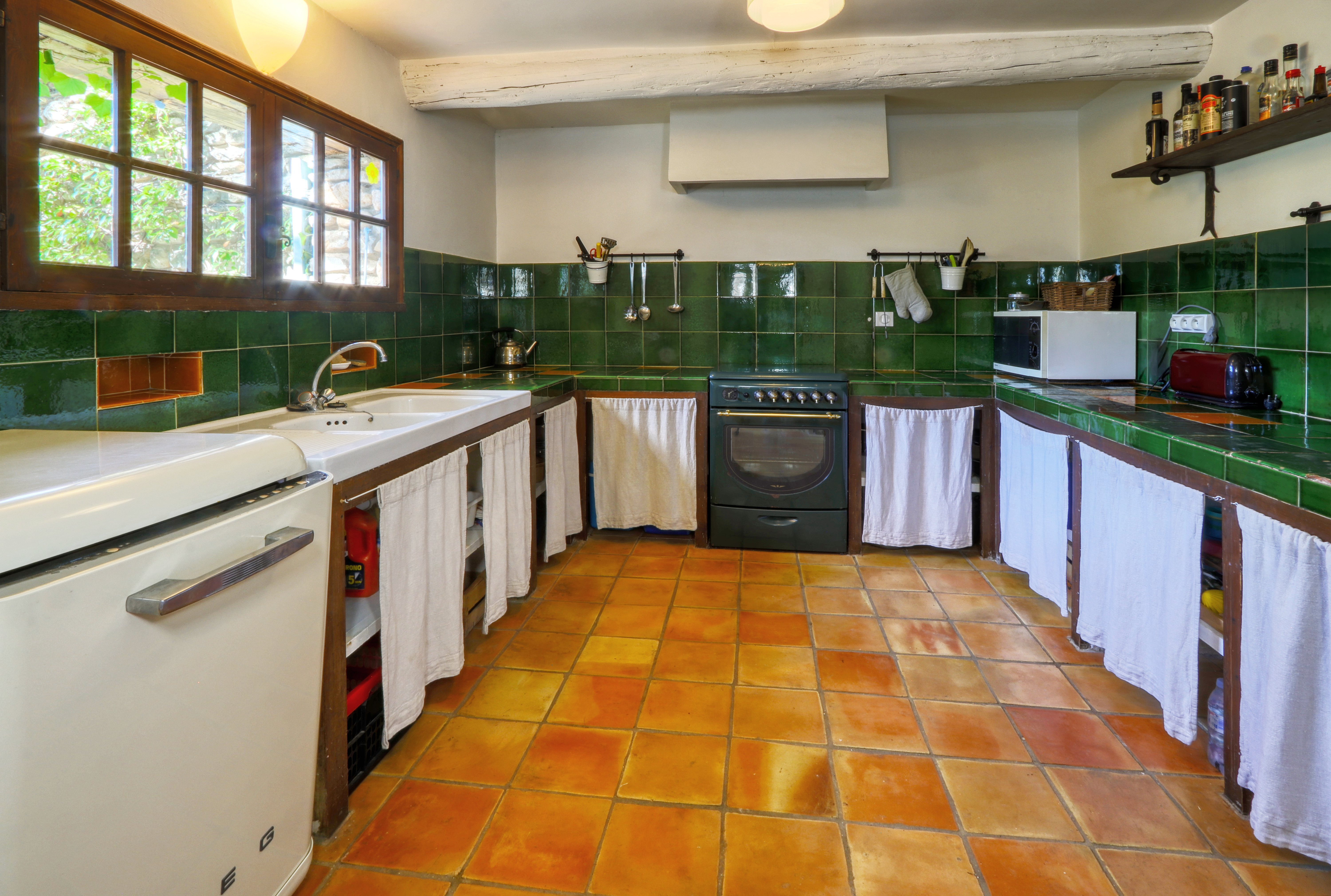French property for sale in Villars, Vaucluse - €680,000 - photo 