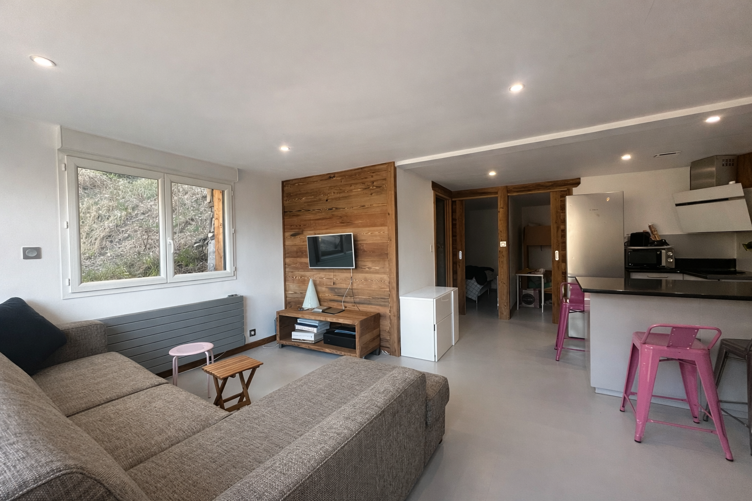 French property for sale in Courchevel, Savoie - €1,450,000 - photo 