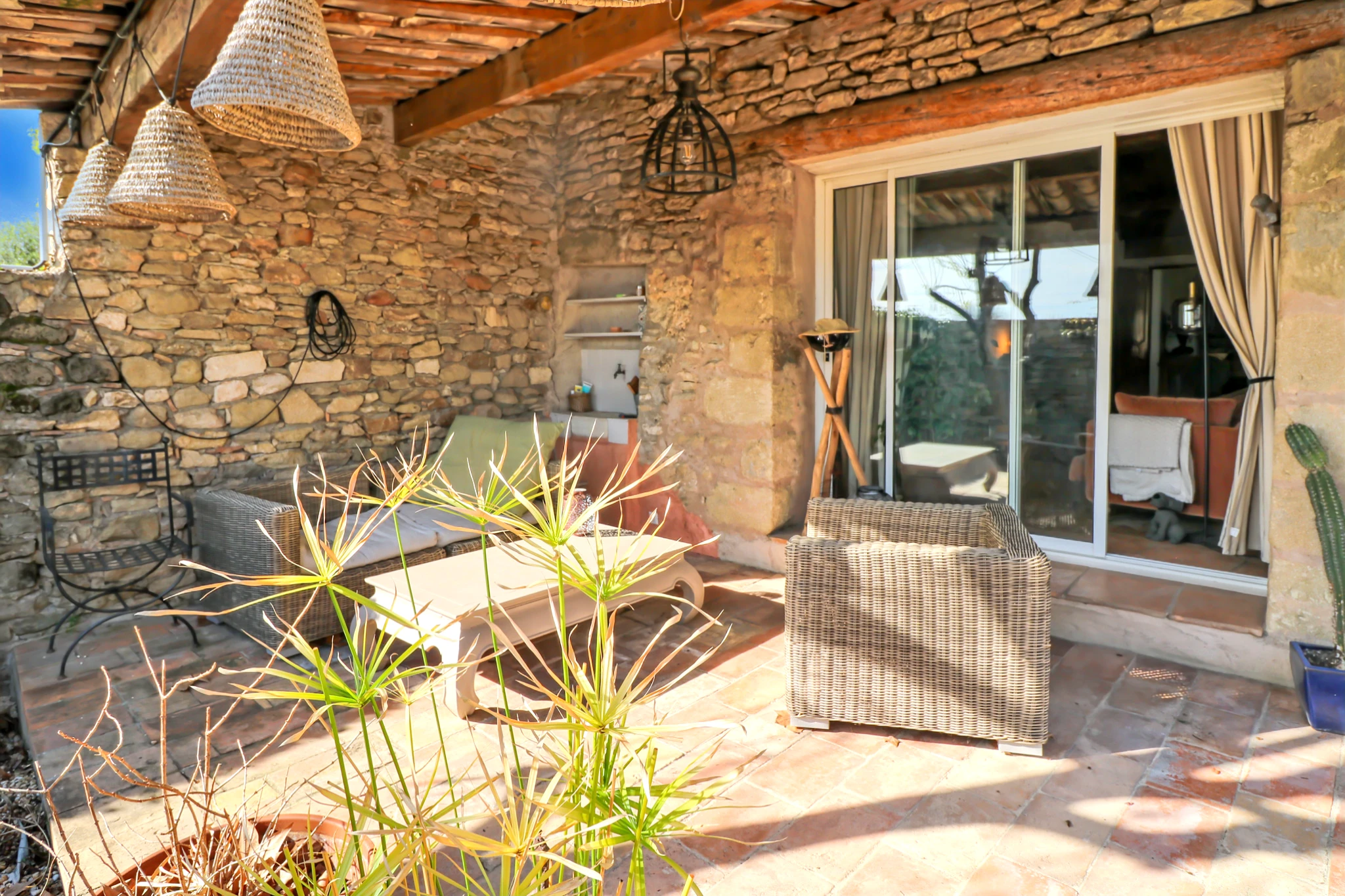 French property for sale in Saint-Quentin-la-Poterie, Gard - €735,000 - photo 