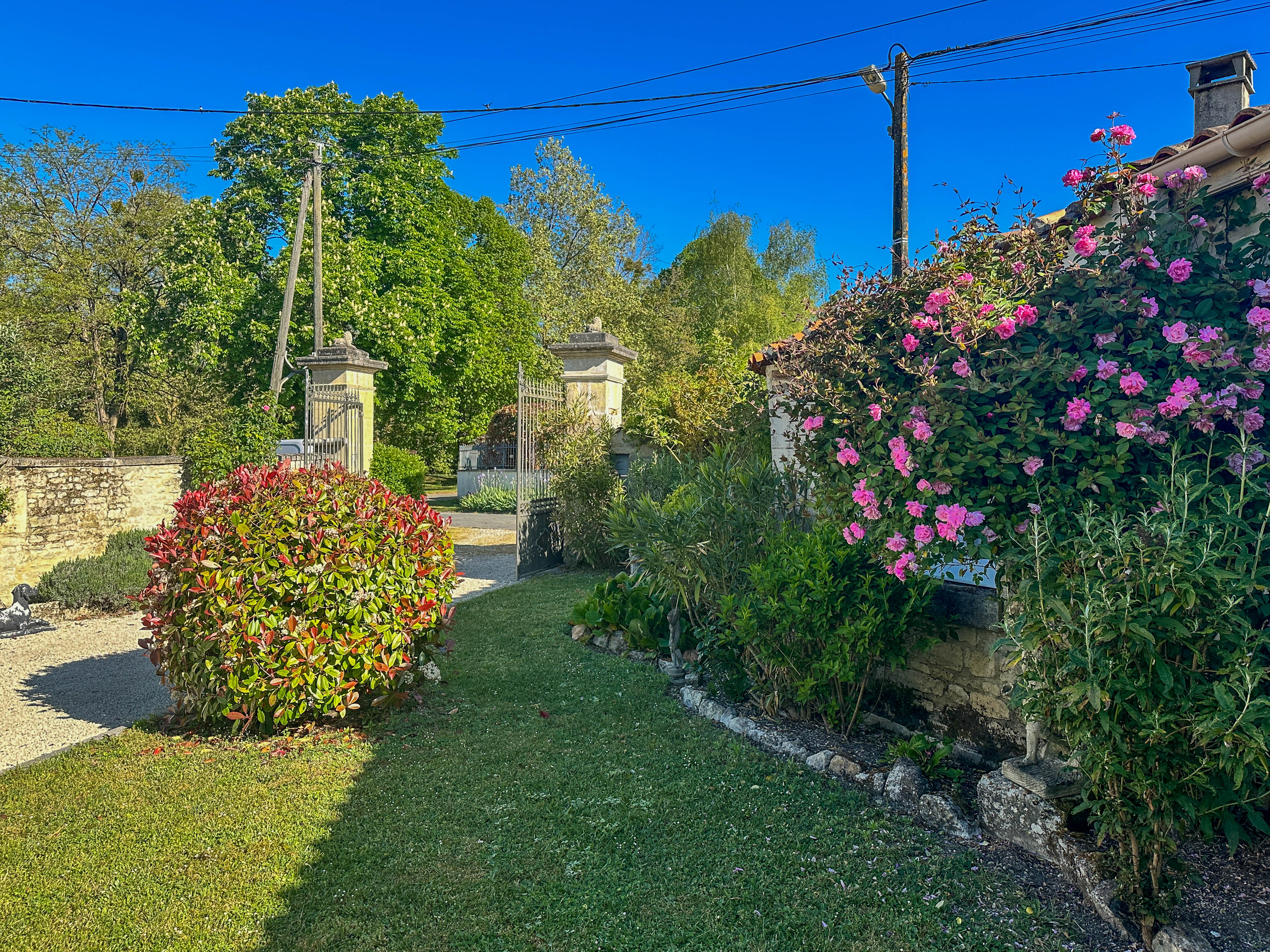 Propriété en France à vendre à Mons, Charente-Maritime - €595 000 - photo 
