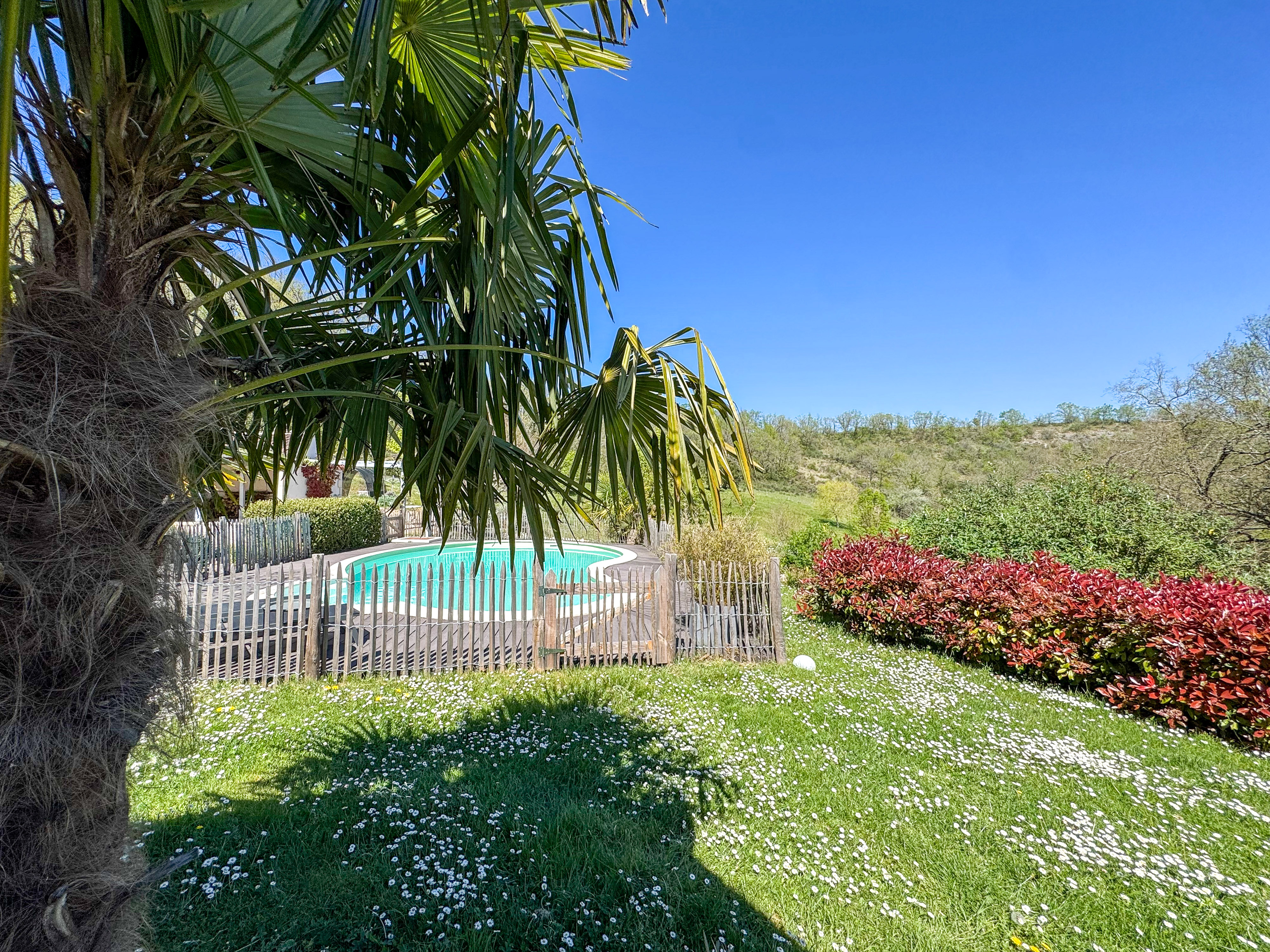 Propriété en France à vendre à Lendou-en-Quercy, Lot - €689 000 - photo 