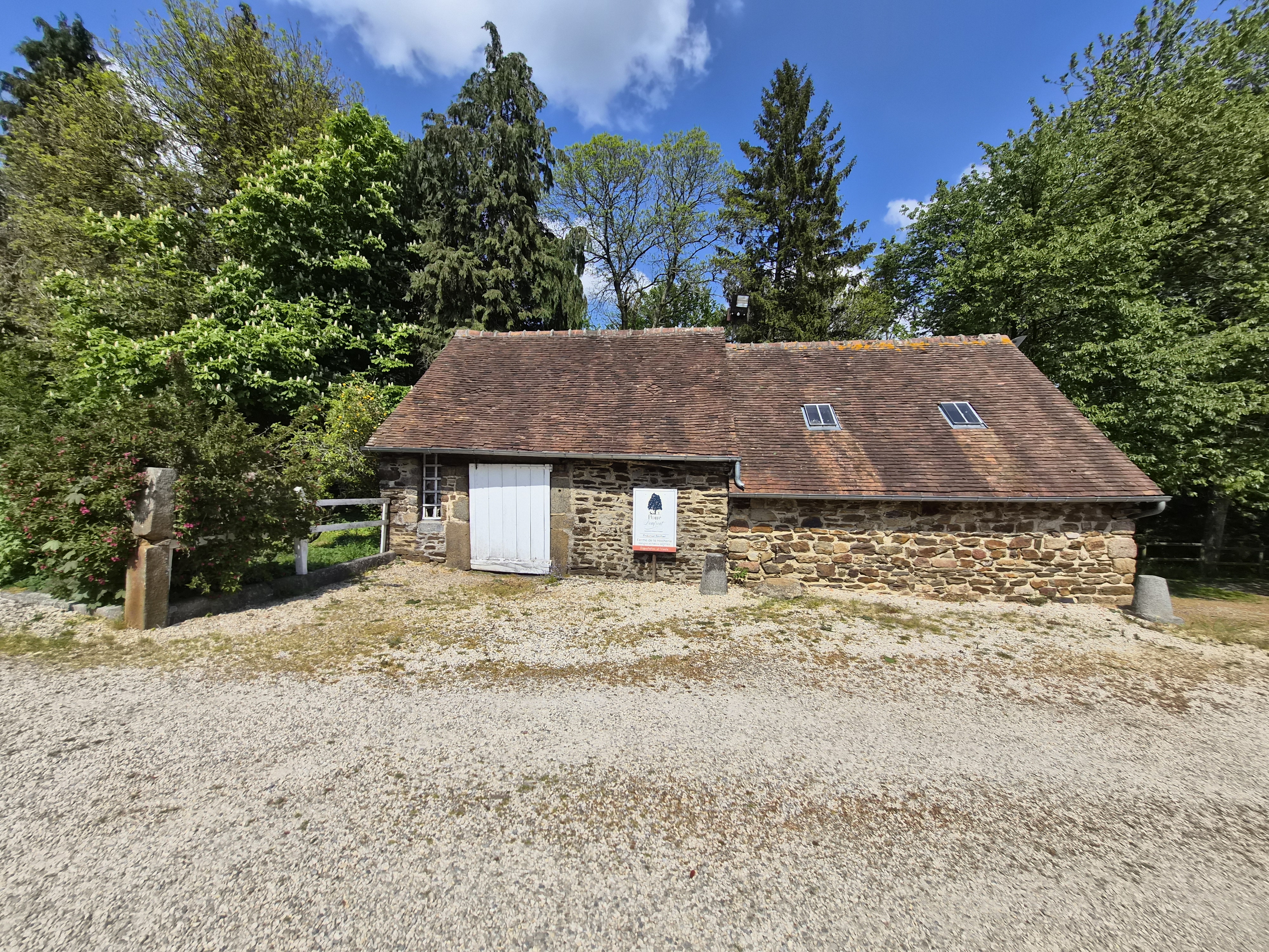 Propriété en France à vendre à Saint-Bômer-les-Forges, Orne - €1 484 000 - photo 
