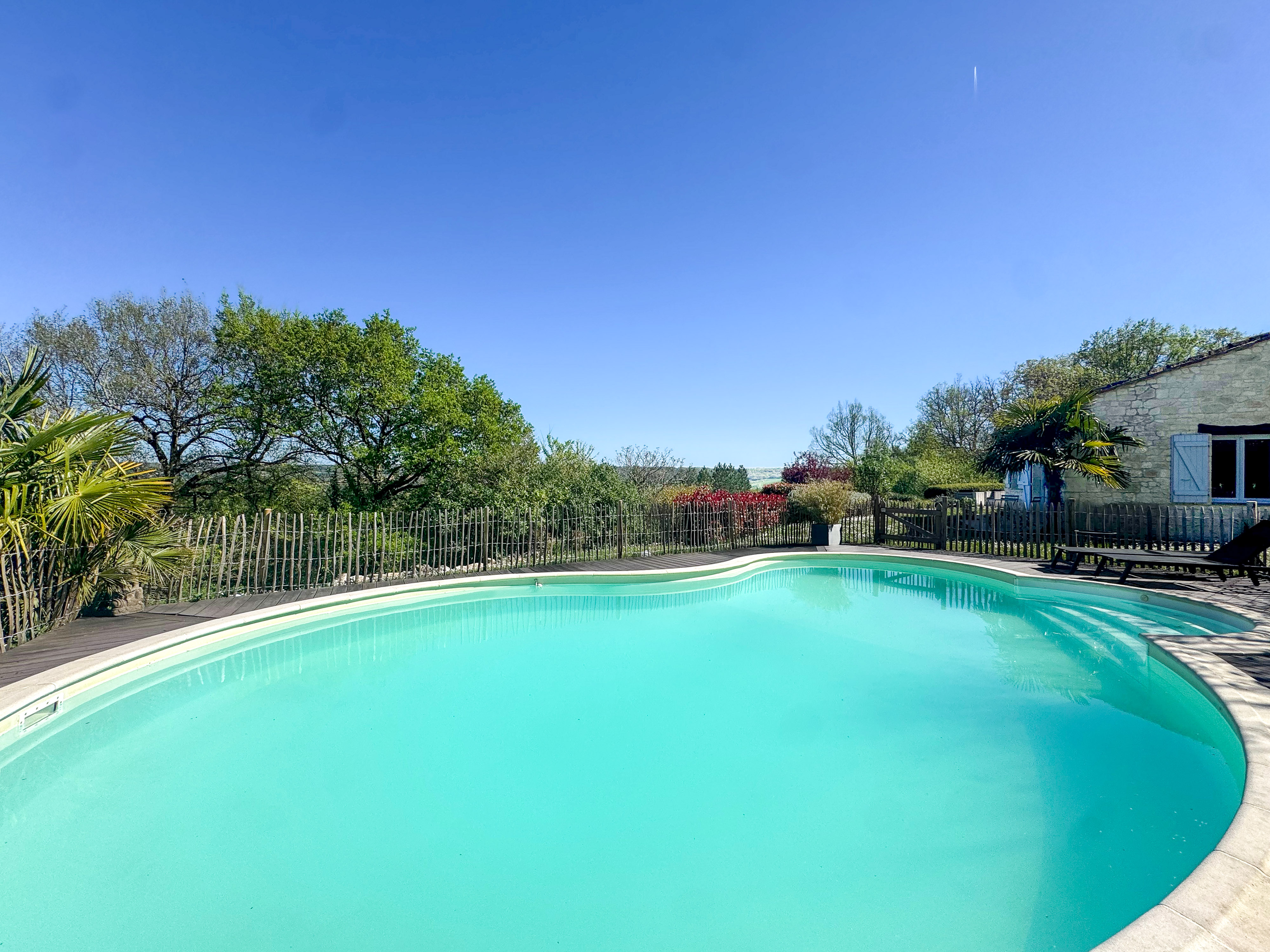 Propriété en France à vendre à Lendou-en-Quercy, Lot - €689 000 - photo 