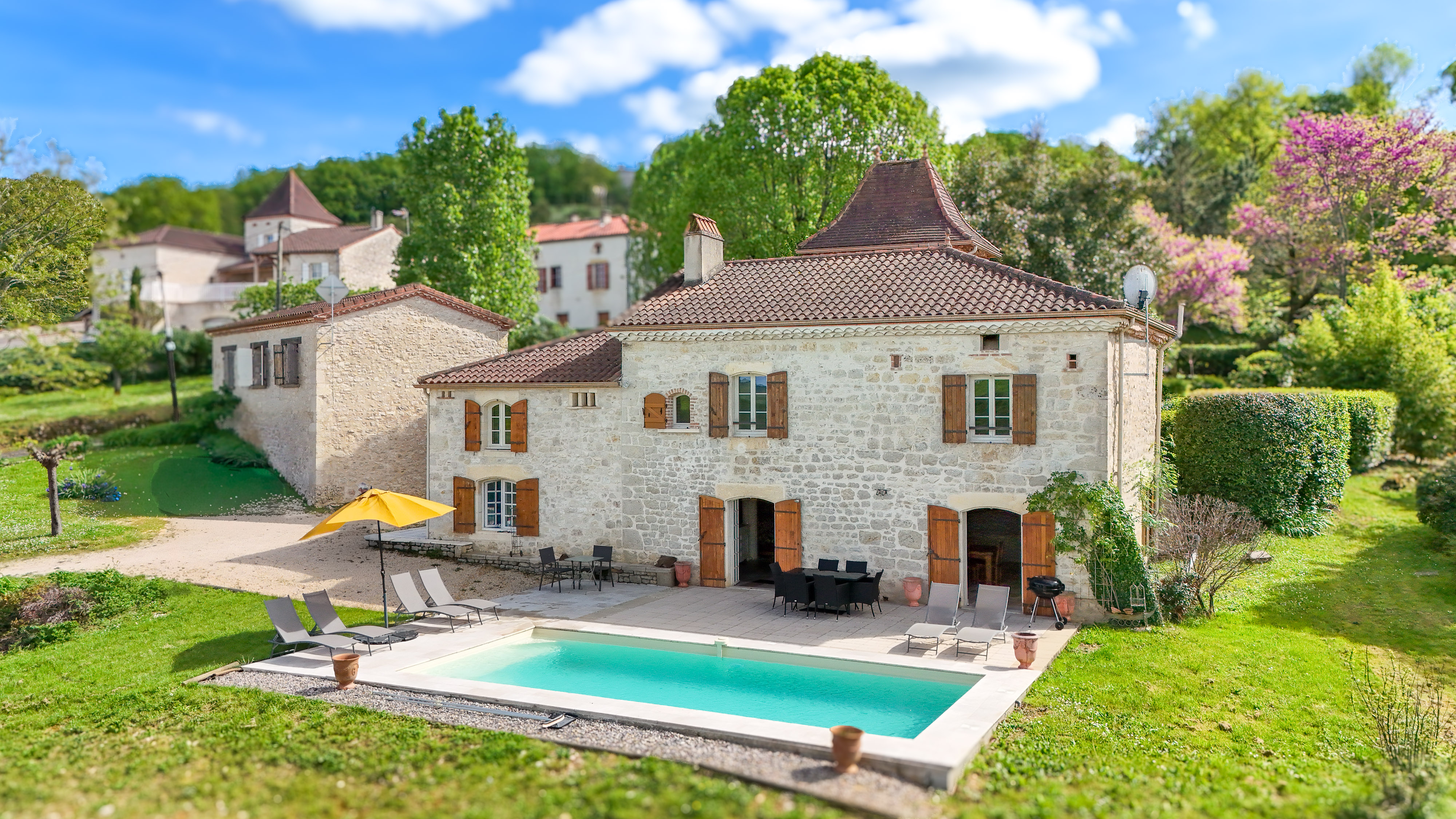 French property for sale in Montayral, Lot-et-Garonne - €580,000 - photo 