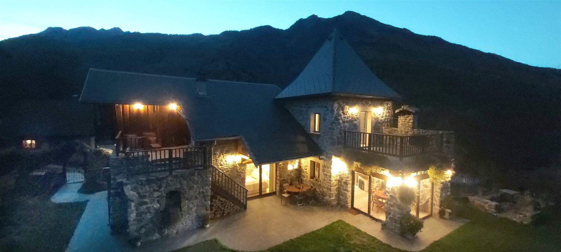 Propriété en France à vendre à Sainte-Marie-de-Cuines, Savoie - €649 000 - photo 