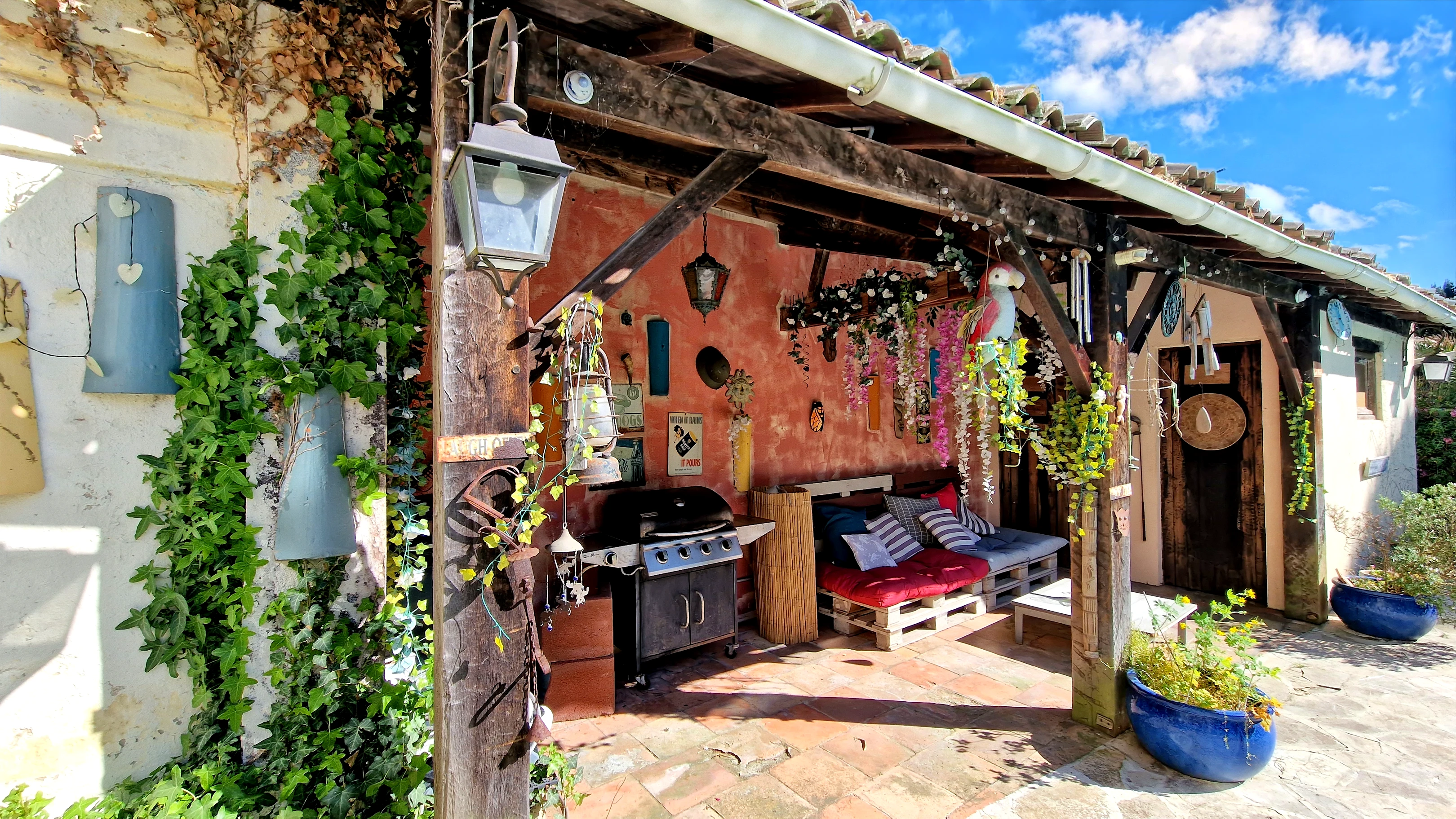 French property for sale in Castillon-la-Bataille, Gironde - €975,000 - photo 