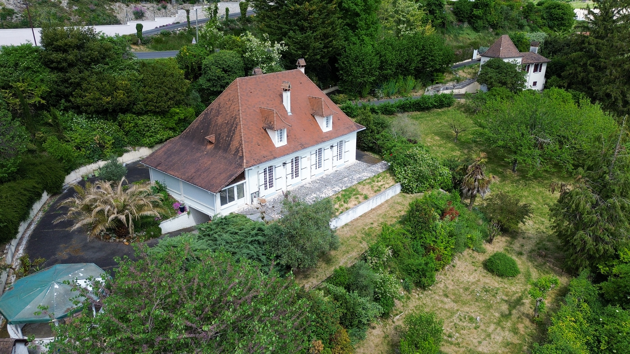 Character home with guest house & panoramic views à Rudeau-Ladosse