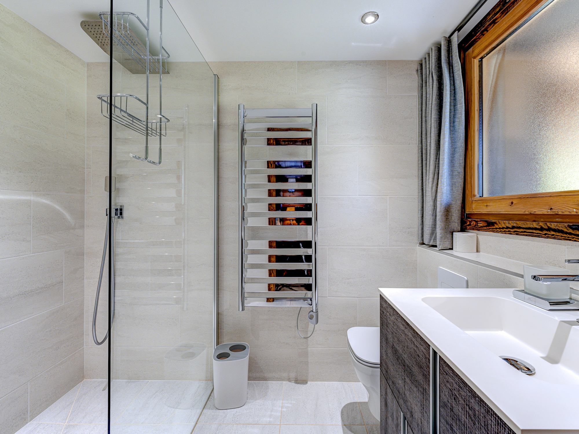 French property for sale in Arâches-la-Frasse, Haute-Savoie - €2,250,000 - photo 