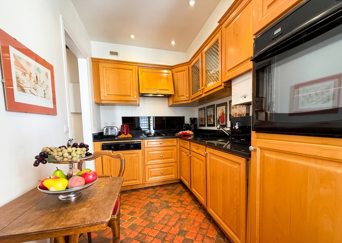 French property for sale in Paris 4e Arrondissement, Paris - €975,000 - photo 