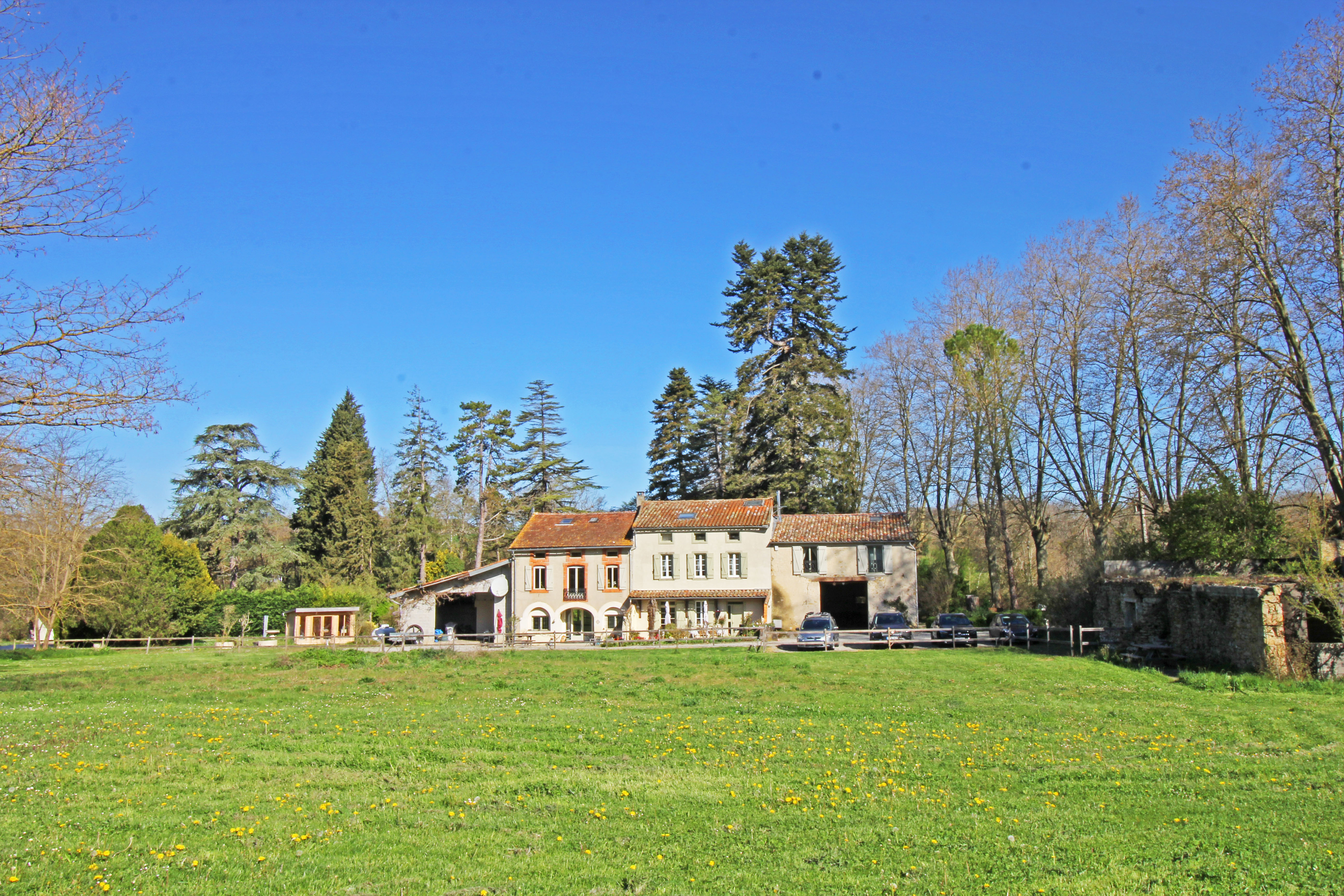 Propriété en France à vendre à Mirepoix, Ariège - €925 000 - photo 