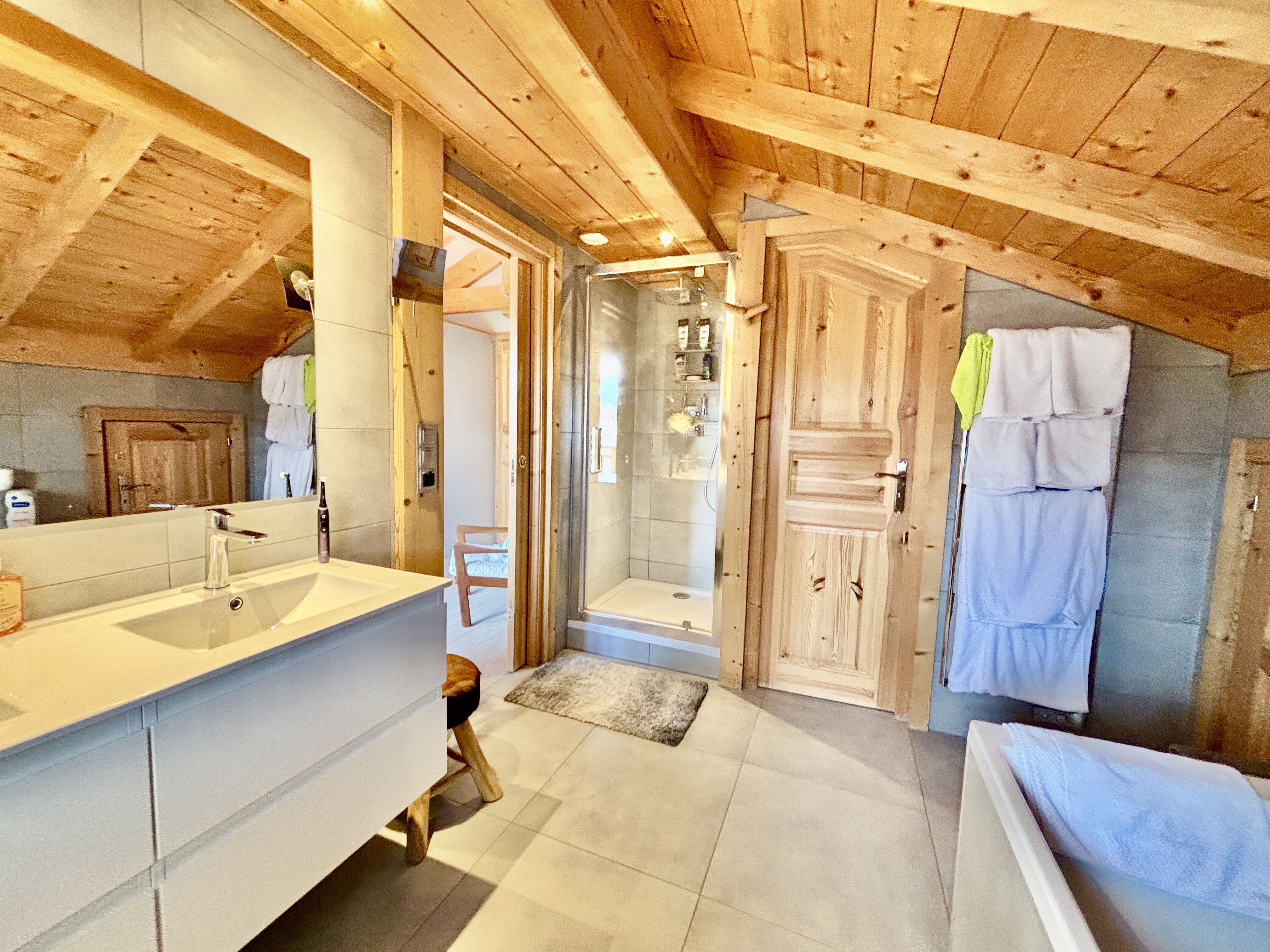 French property for sale in Saint-Gervais-les-Bains, Haute-Savoie - €1,895,000 - photo 