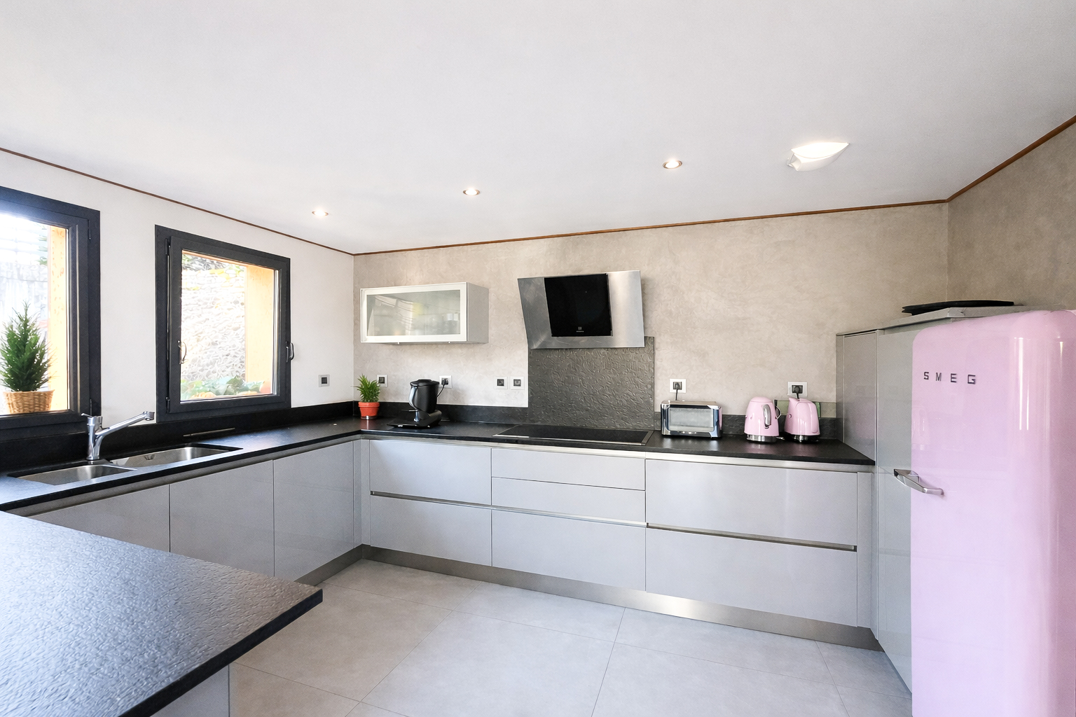 French property for sale in Courchevel, Savoie - €1,450,000 - photo 