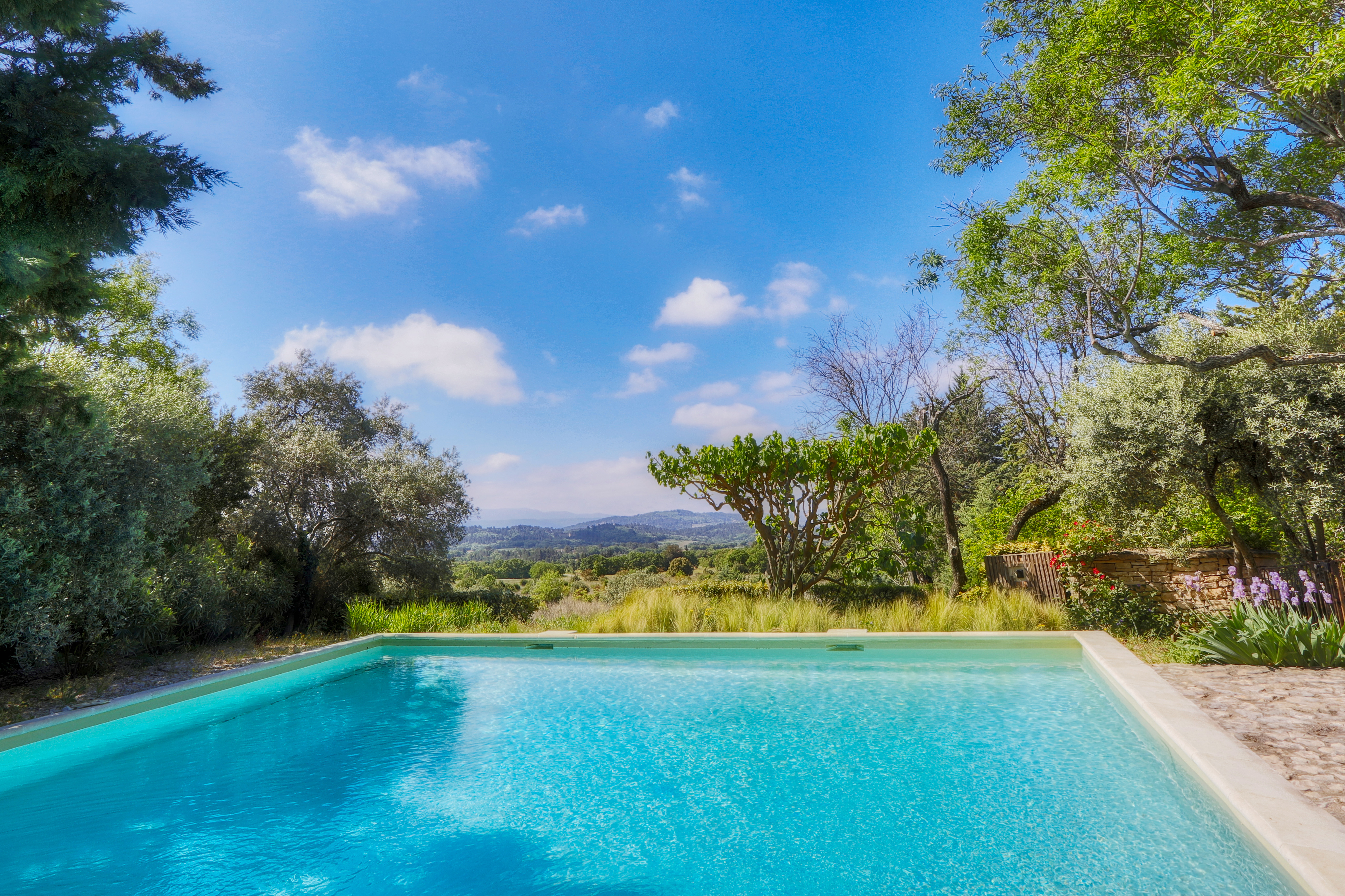 French property for sale in Villars, Vaucluse - €940,000 - photo 