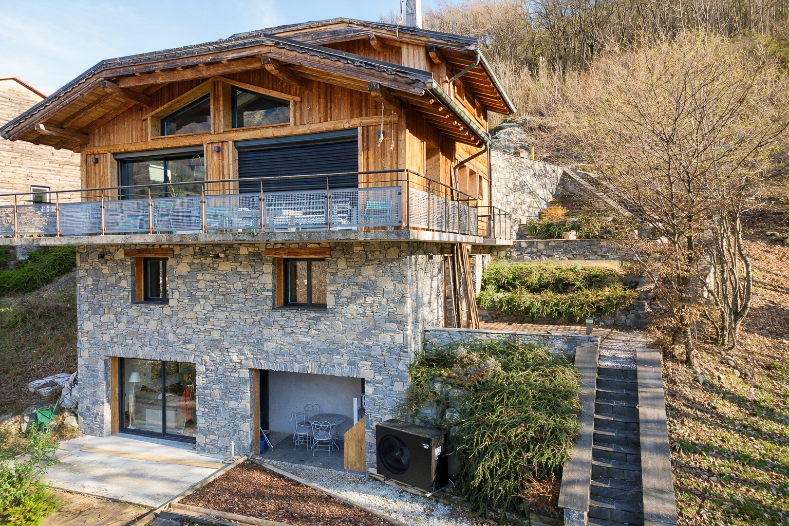 French property for sale in Courchevel, Savoie - €1,450,000 - photo 