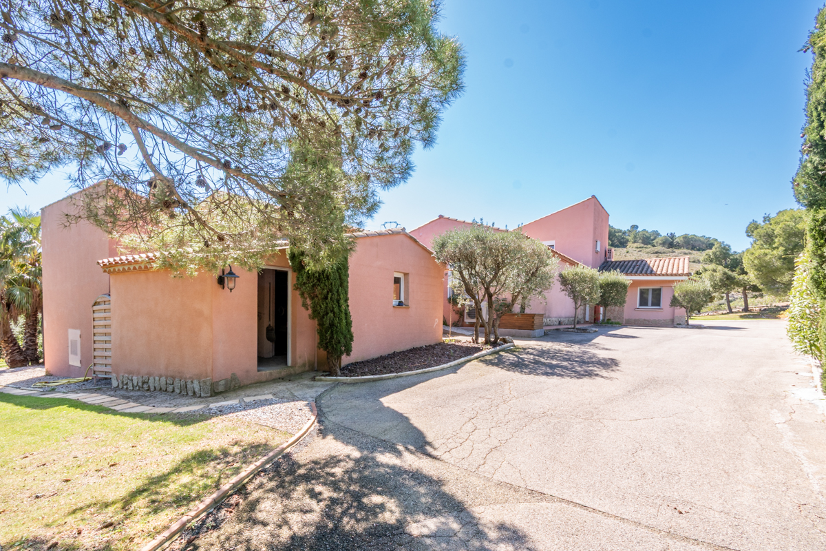 French property for sale in Narbonne, Aude - €670,000 - photo 