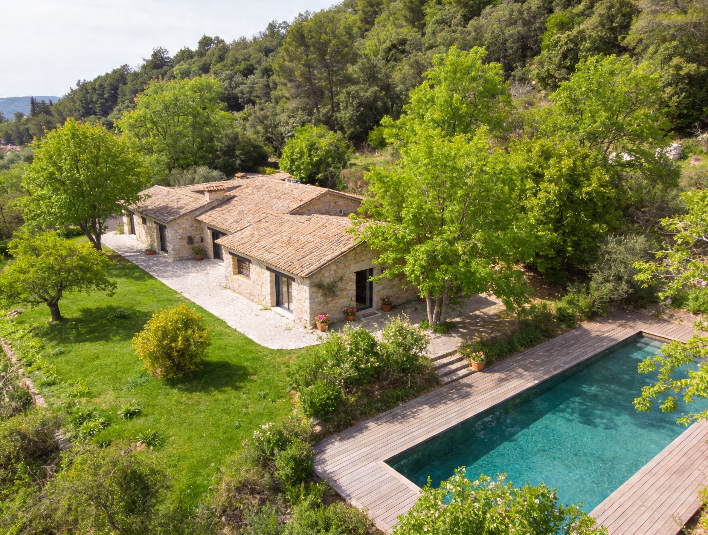 French property for sale in Le Tignet, Alpes-Maritimes - €1,990,000 - photo 
