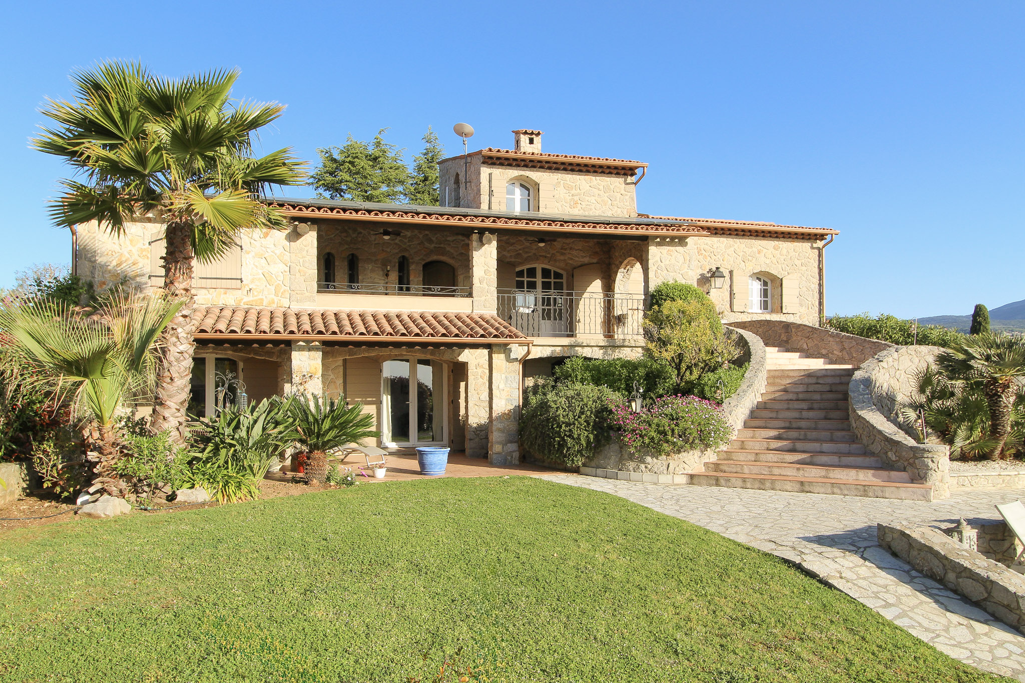 French property for sale in Peymeinade, Alpes-Maritimes - €1,645,000 - photo 