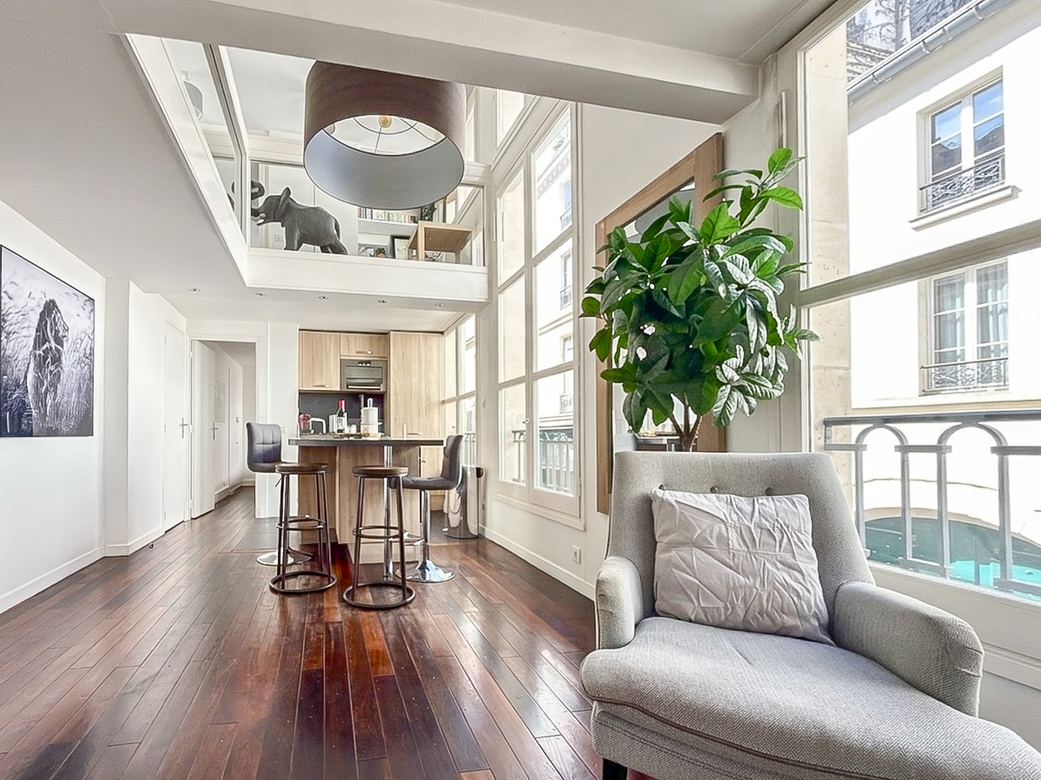 French property for sale in Paris, Paris - €1,250,000 - photo 