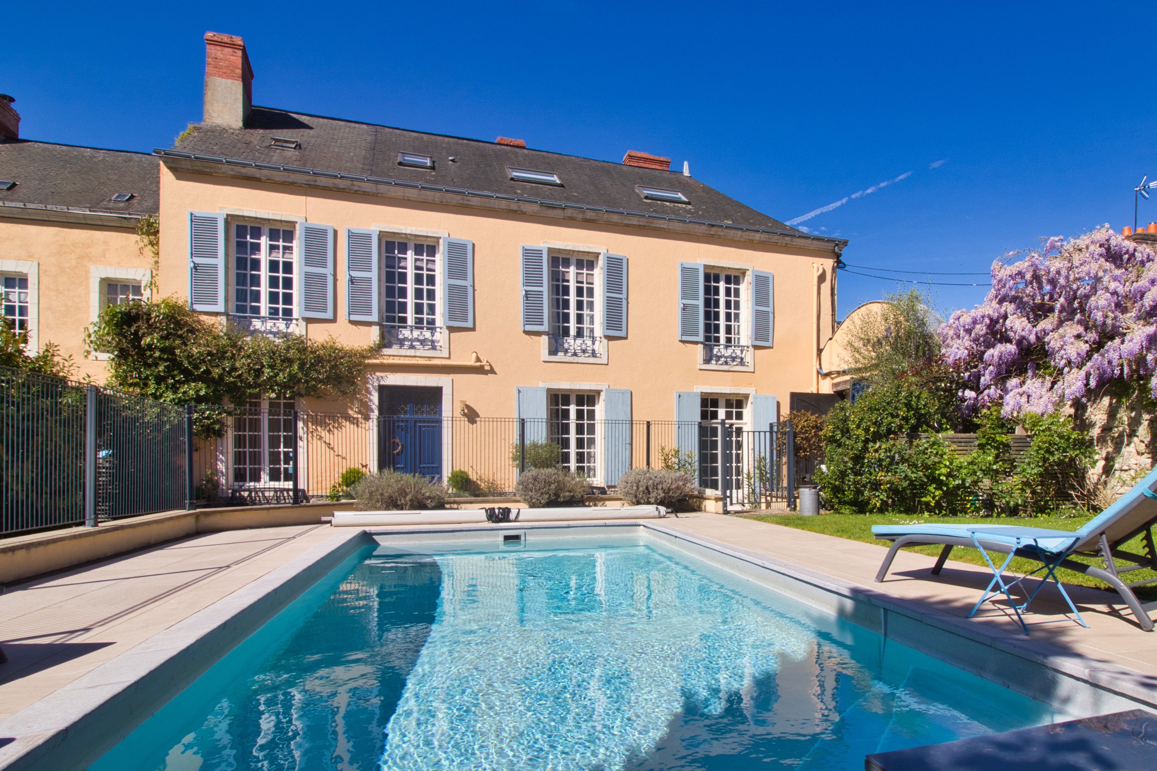 French property for sale in Le Lude, Sarthe - €519,400 - photo 