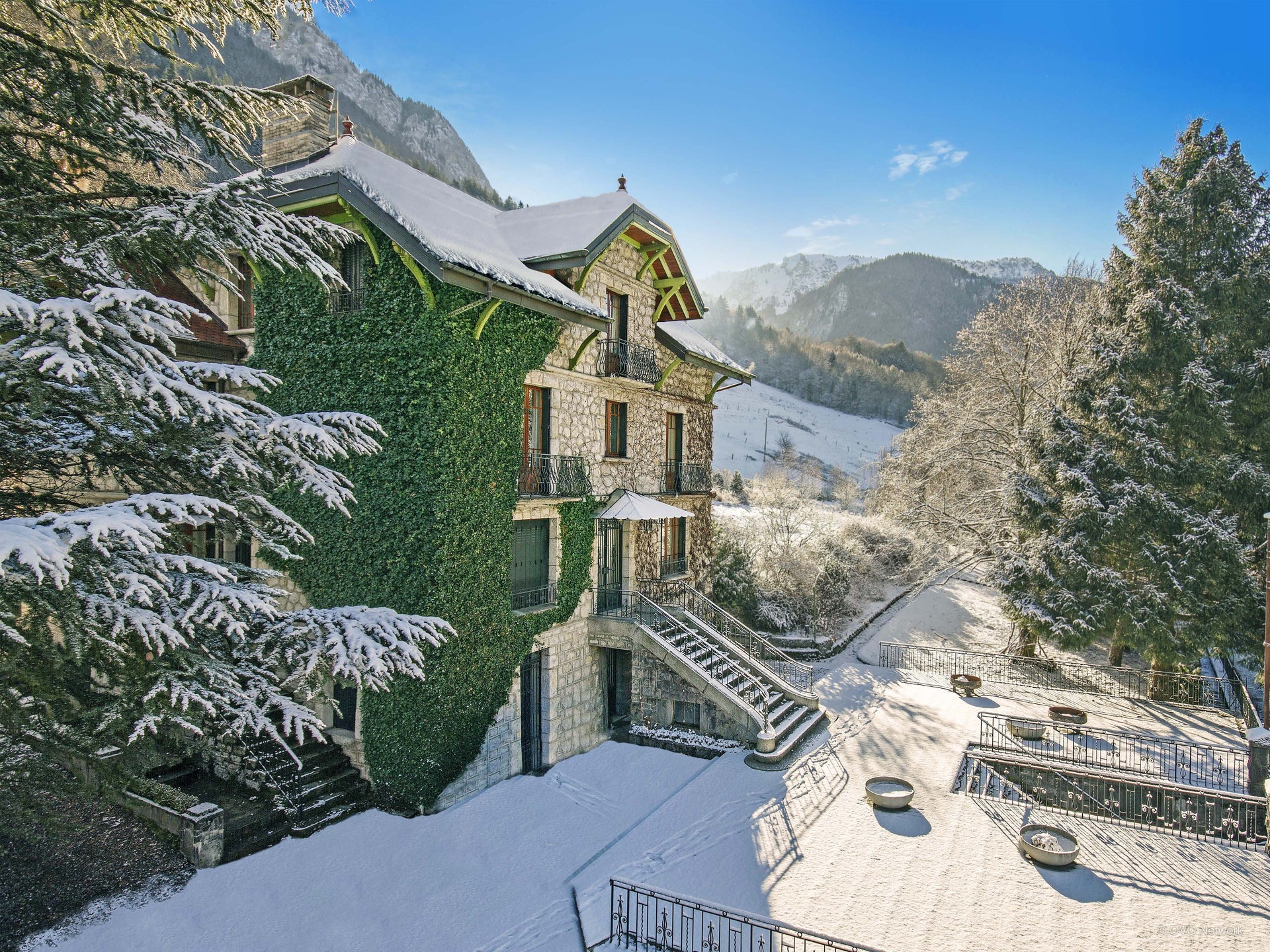 Propriété en France à vendre à Glières-Val-de-Borne, Haute-Savoie - €1 950 000 - photo 