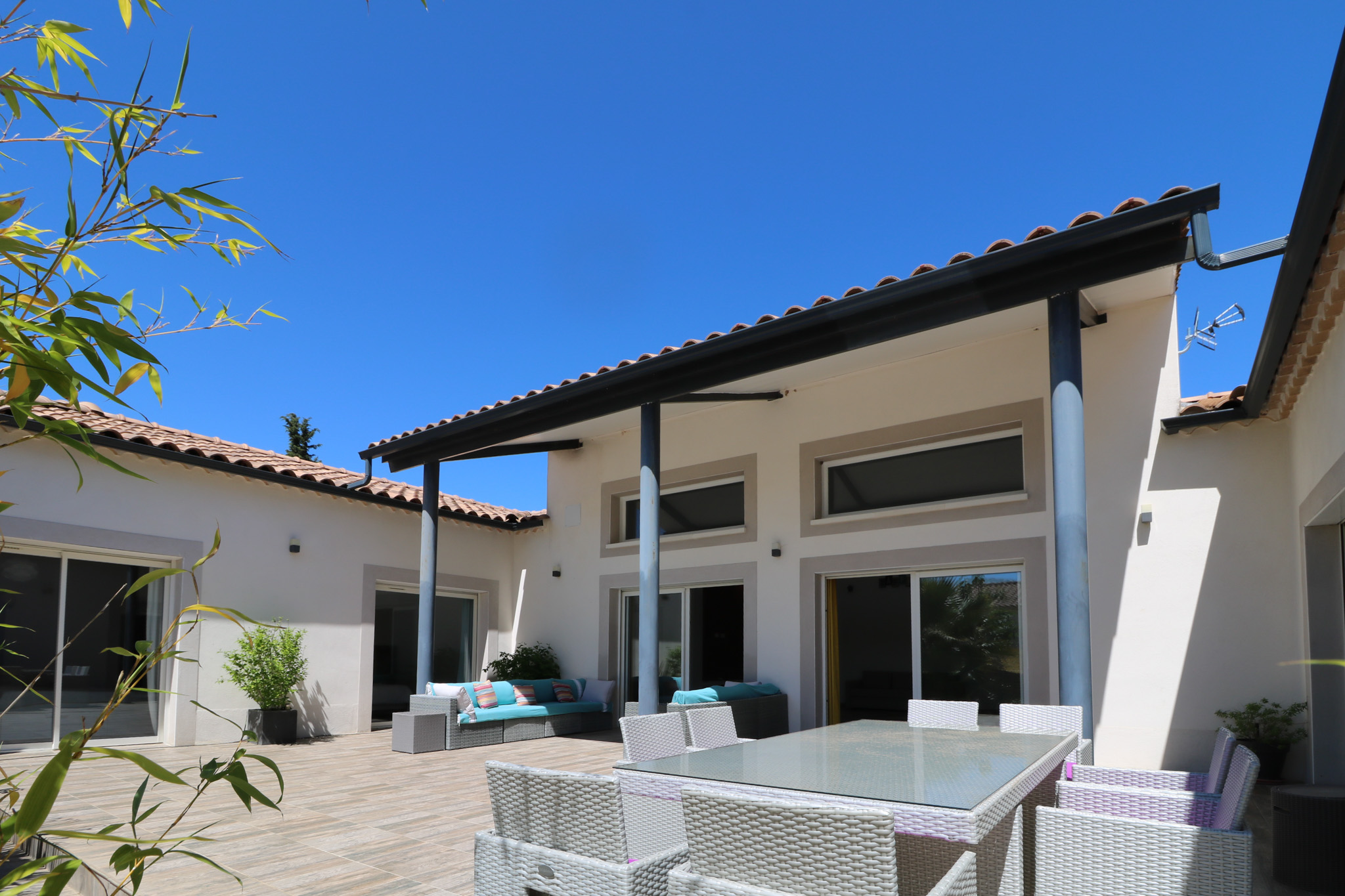 French property for sale in Castillon-du-Gard, Gard - €645,000 - photo 