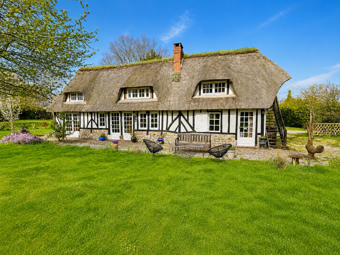 French property for sale in Saint-Léger-de-Rôtes, Eure - €526,000 - photo 