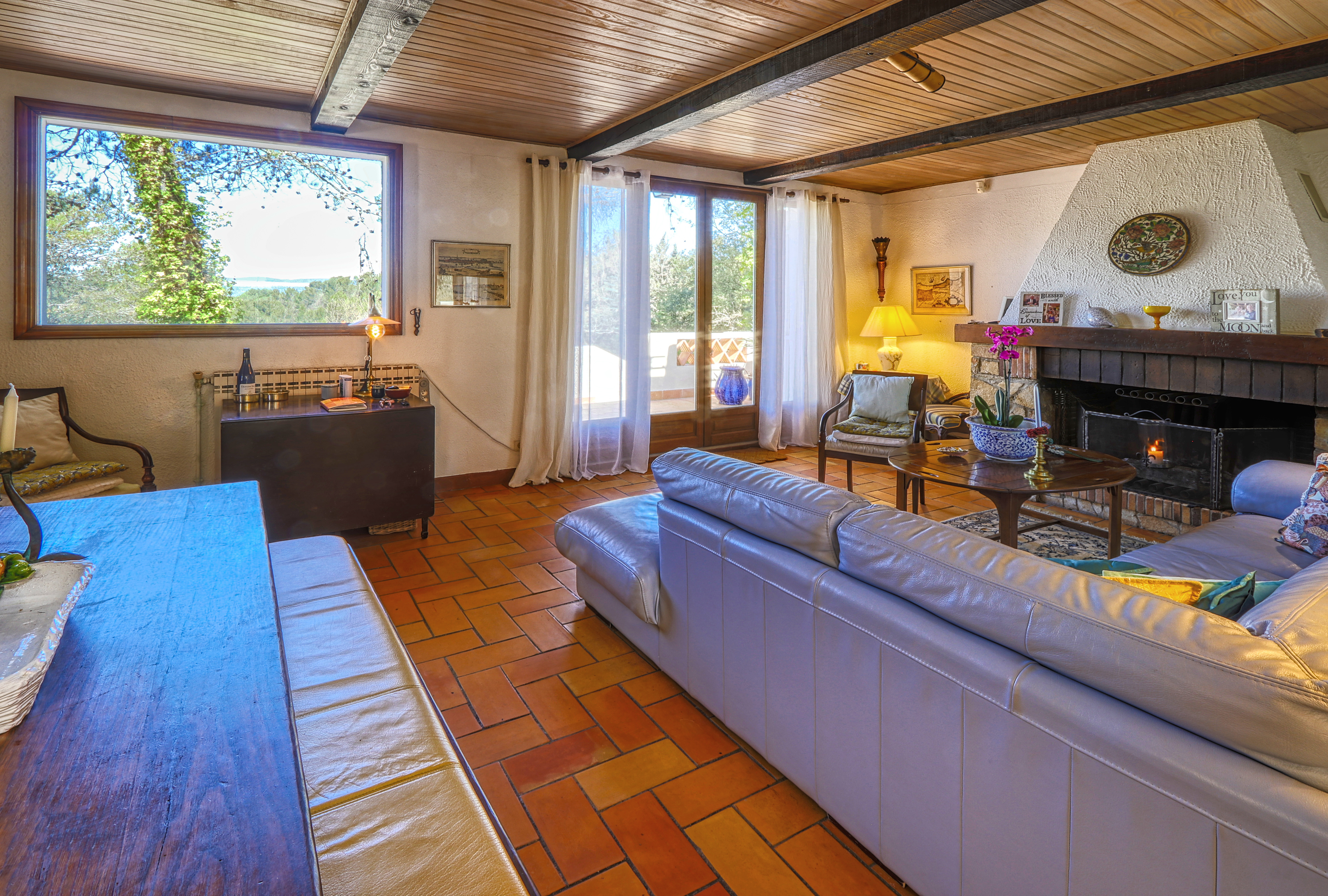 French property for sale in Belcodène, Bouches-du-Rhône - €825,000 - photo 