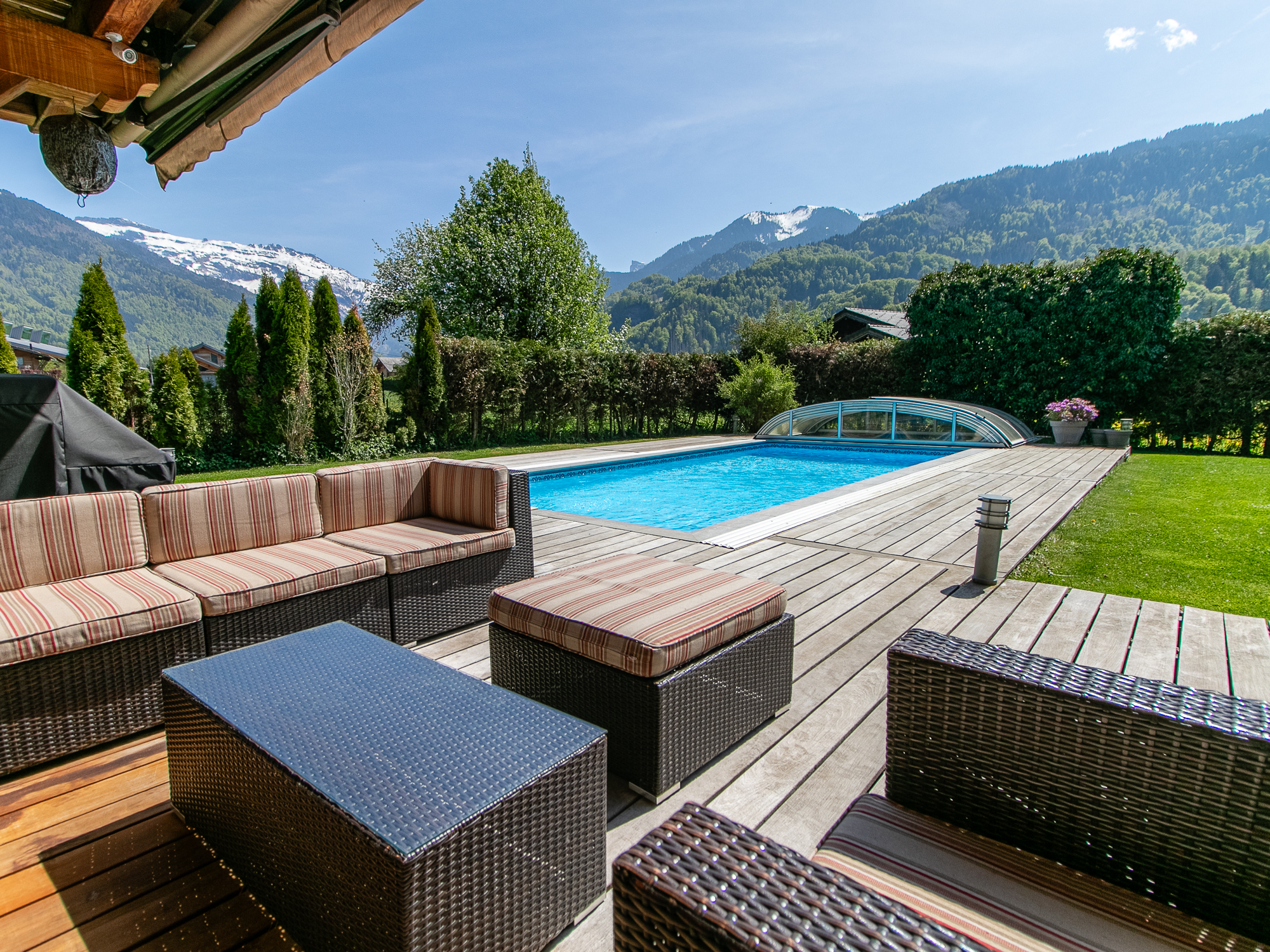 French property for sale in Samoëns, Haute-Savoie - €2,850,000 - photo 