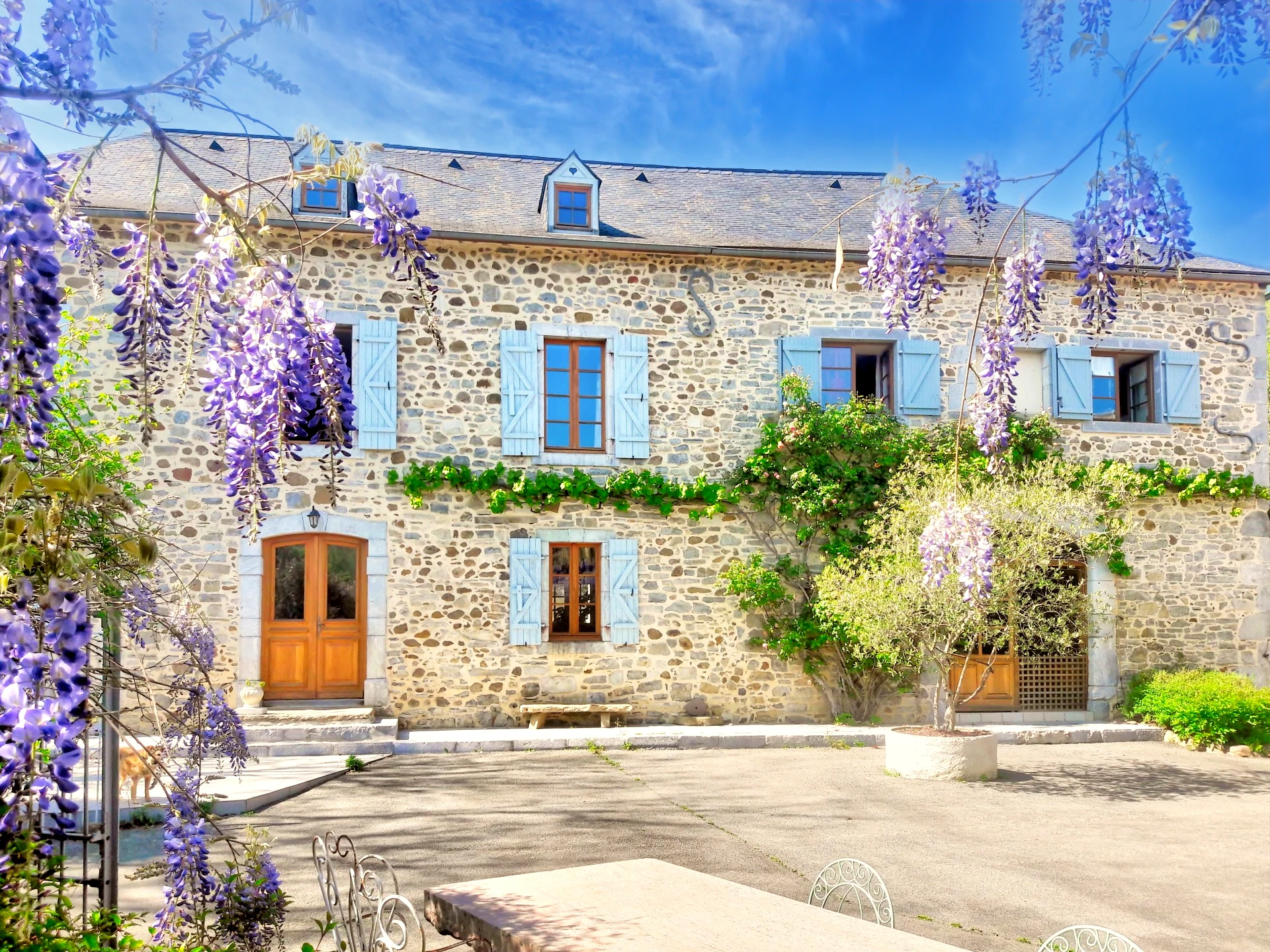 French property for sale in Pau, Pyrénées-Atlantiques - €749,000 - photo 